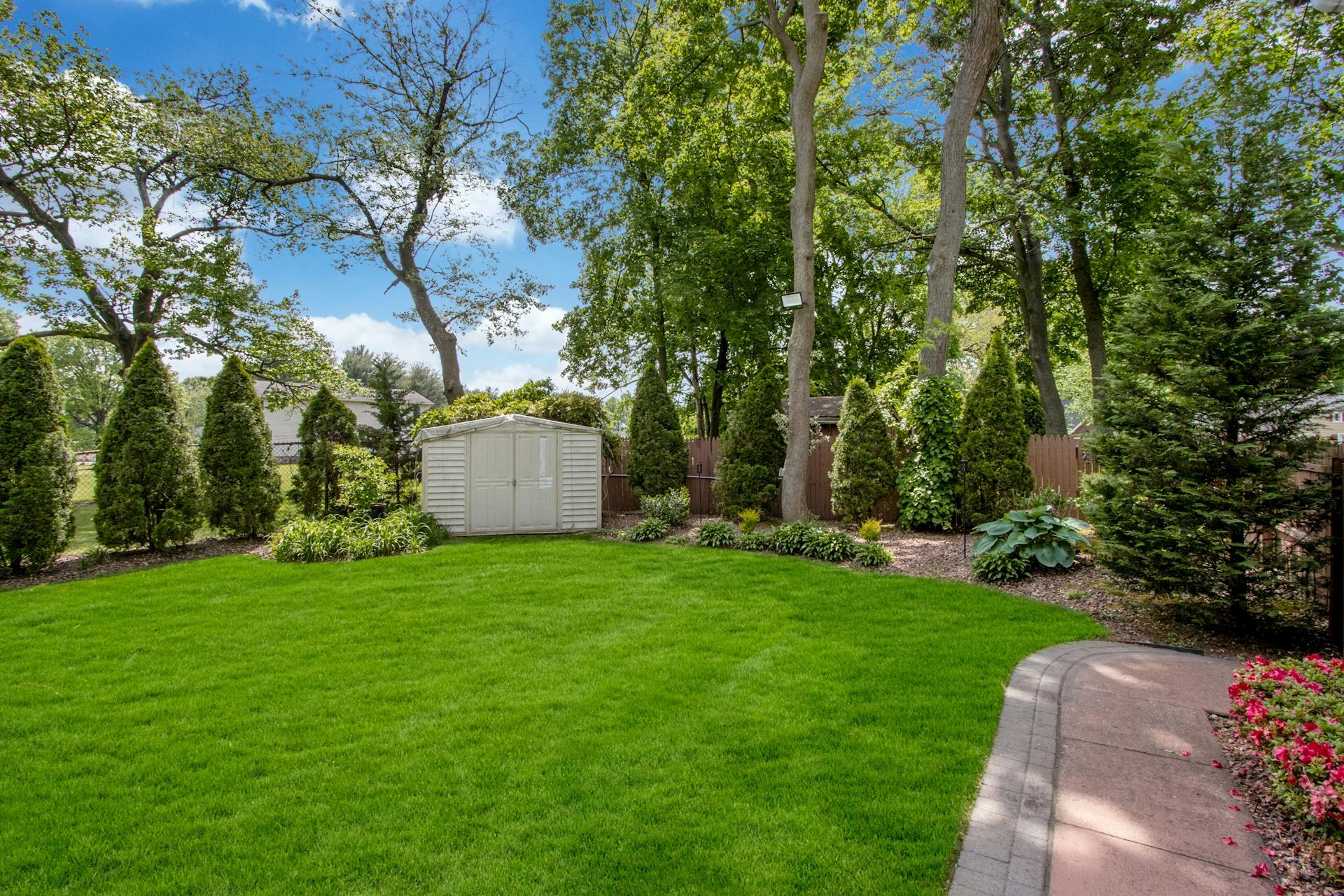 40 Greentree Terrace