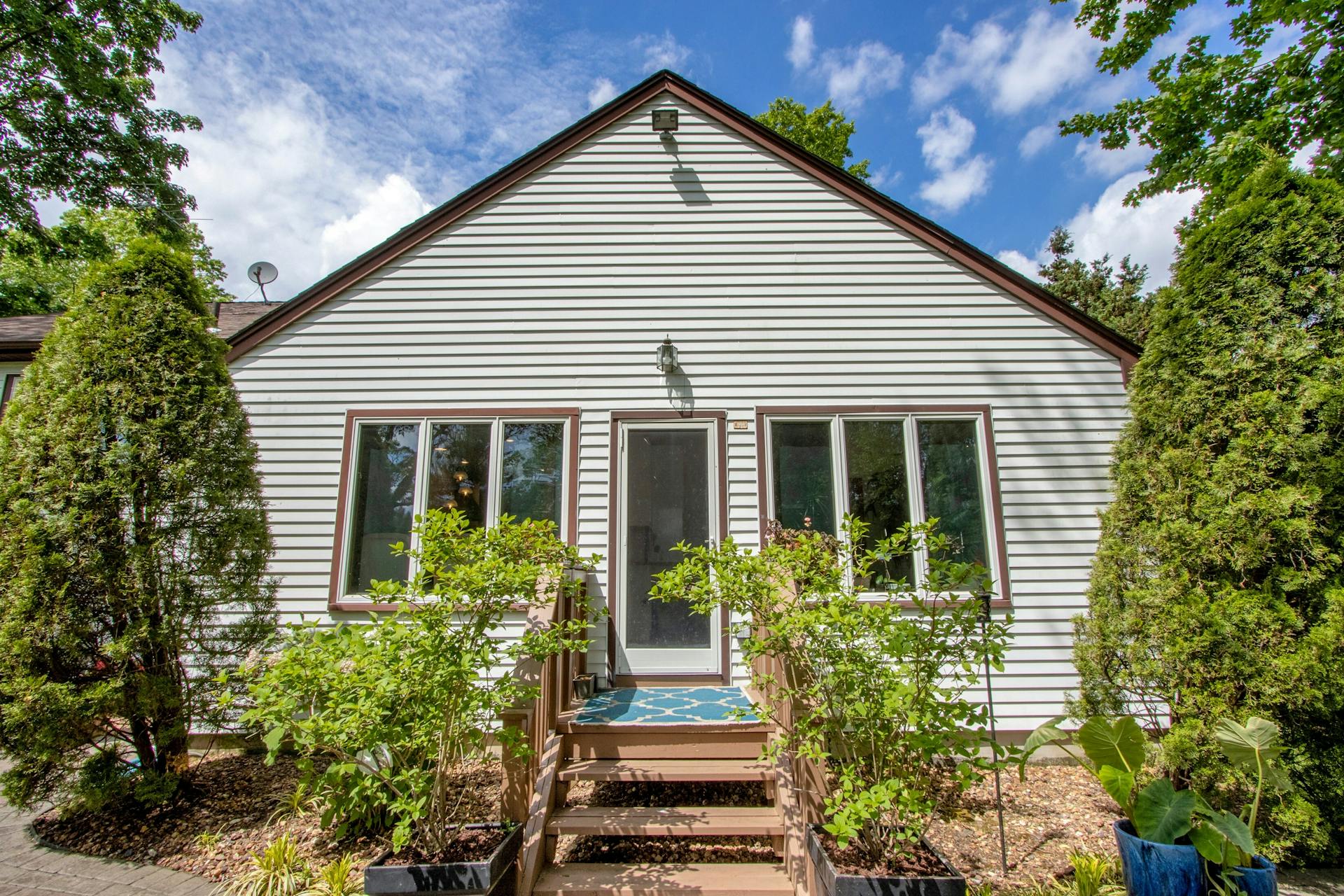 40 Greentree Terrace