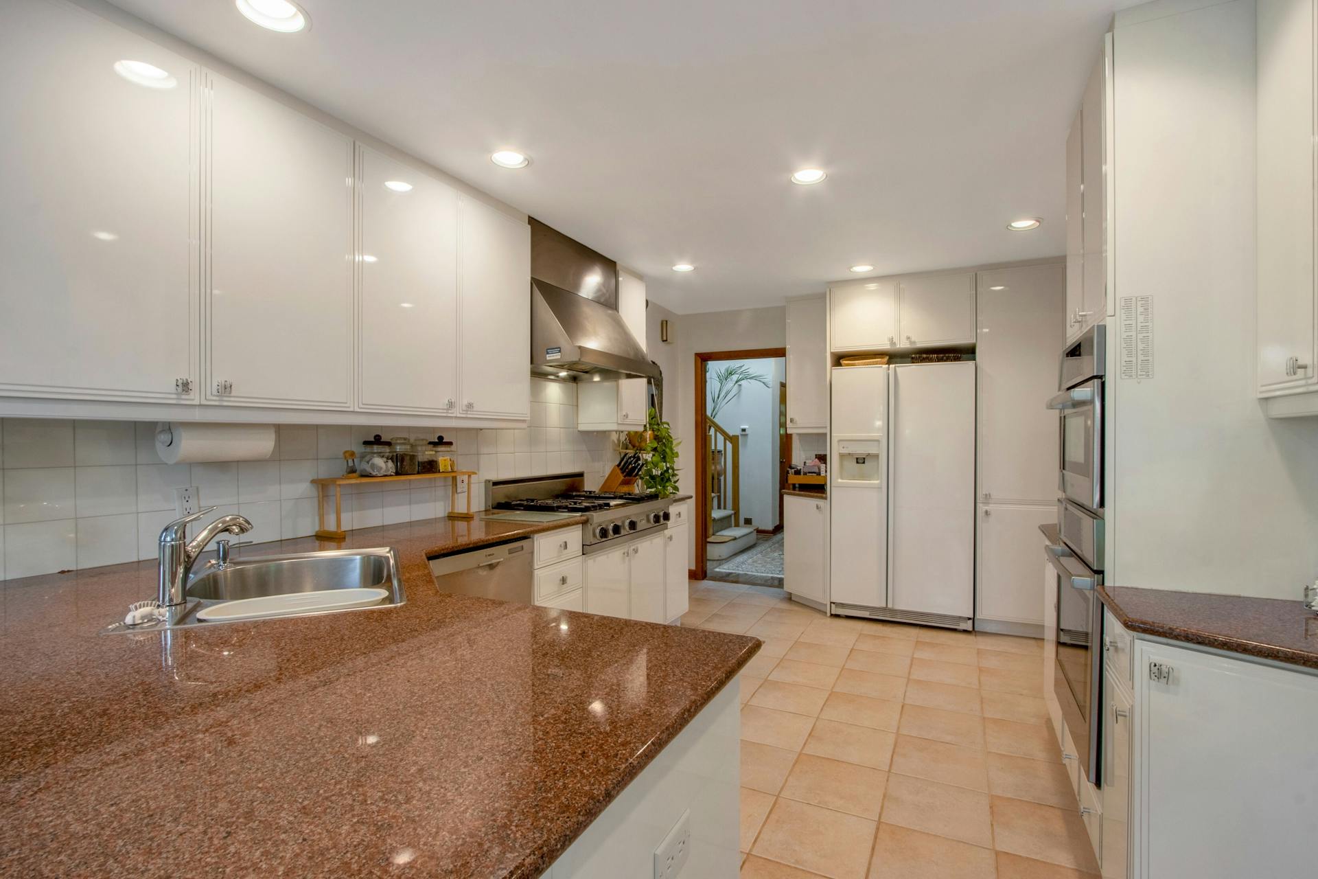 40 Greentree Terrace