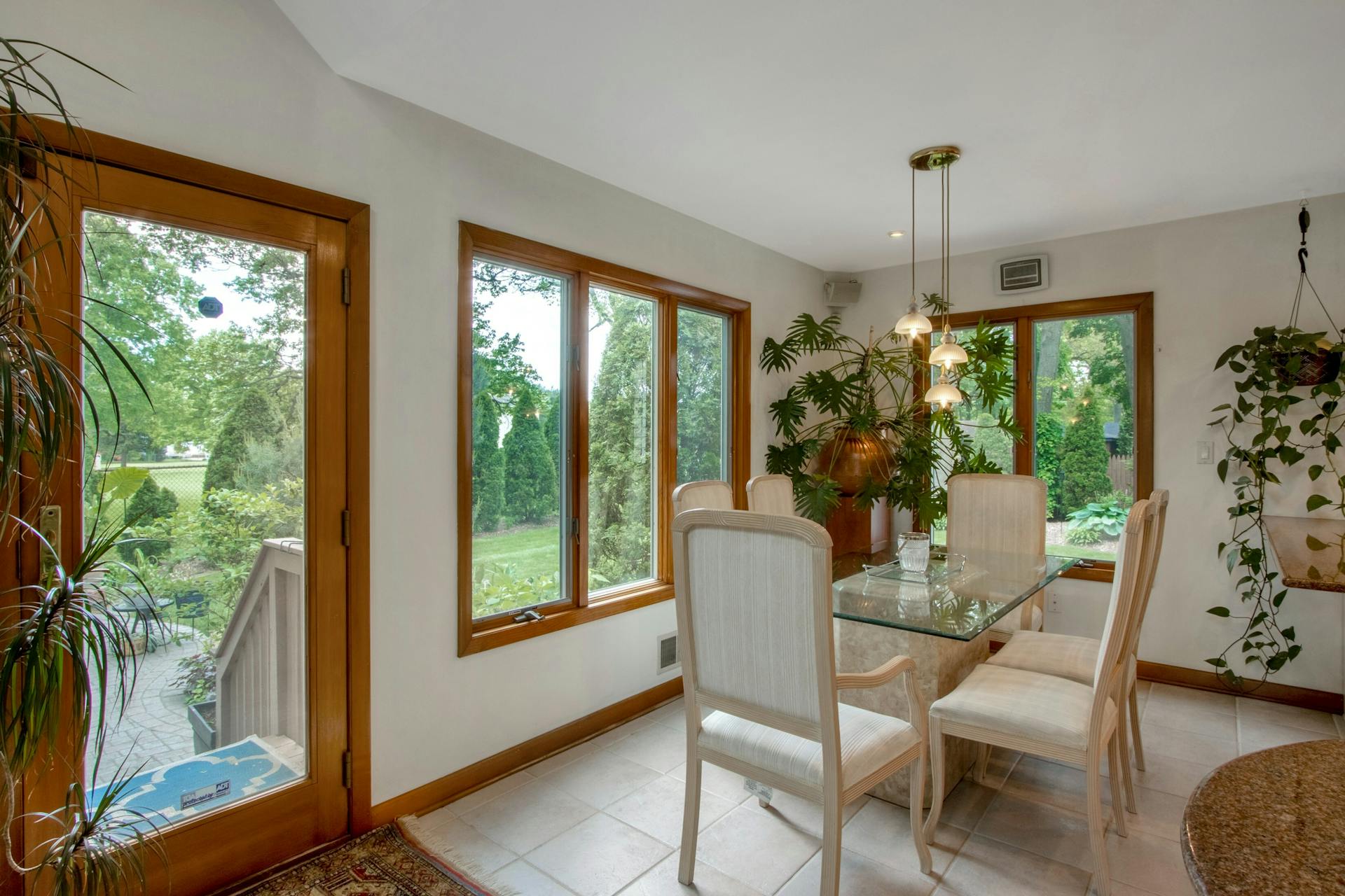 40 Greentree Terrace