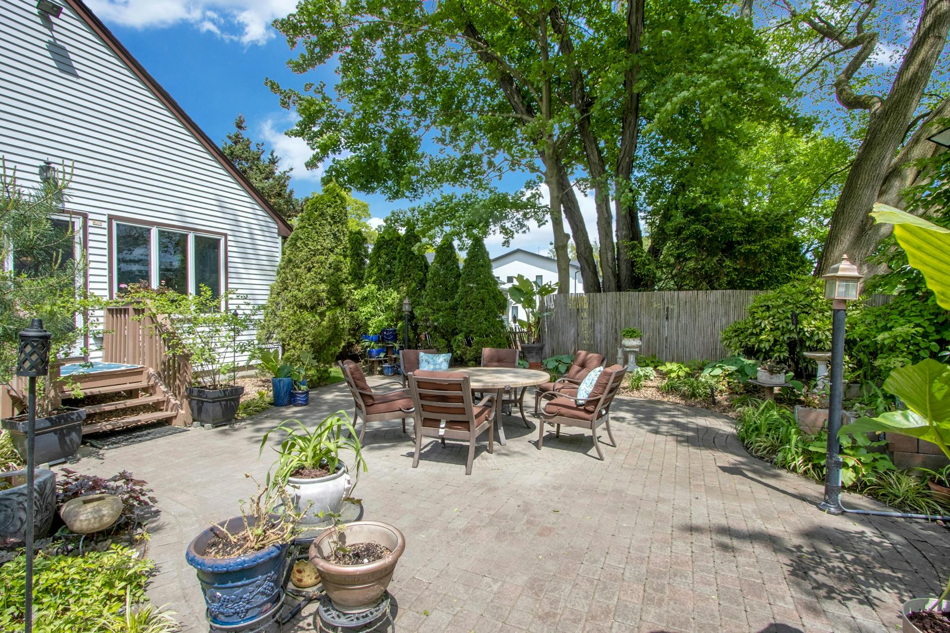 40 Greentree Terrace