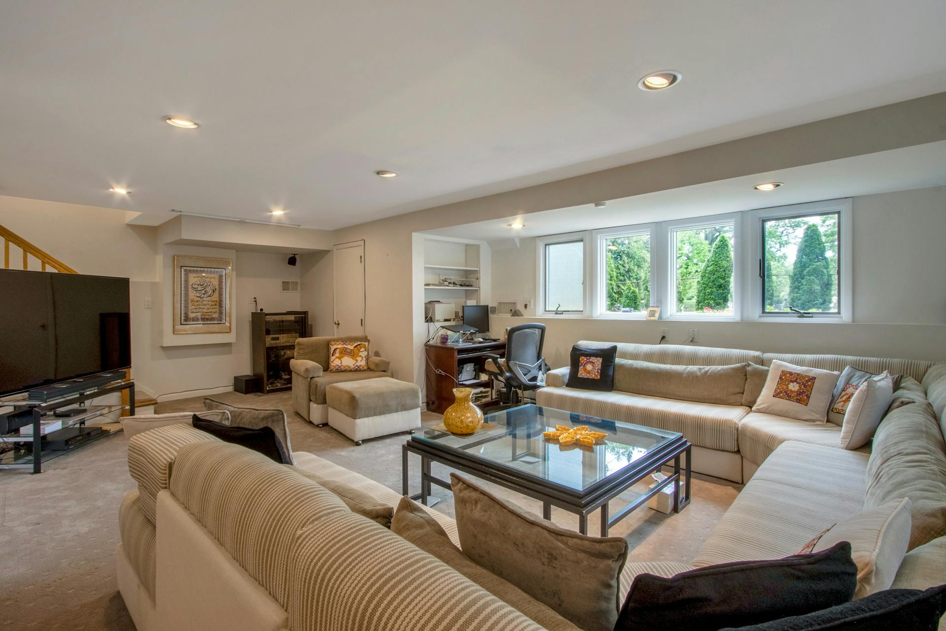40 Greentree Terrace