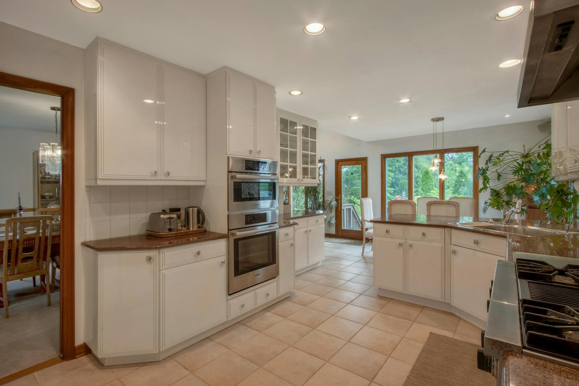 40 Greentree Terrace