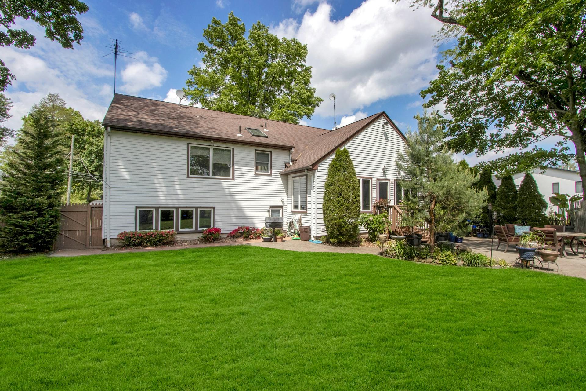 40 Greentree Terrace