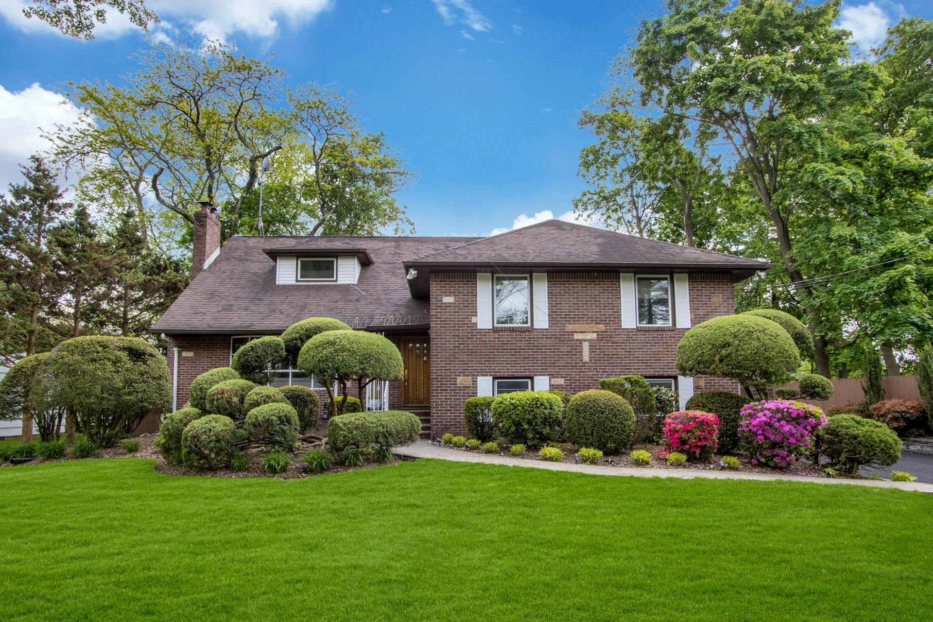 40 Greentree Terrace