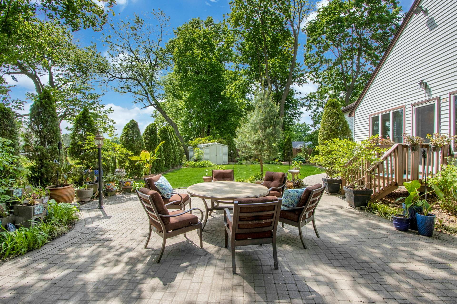 40 Greentree Terrace