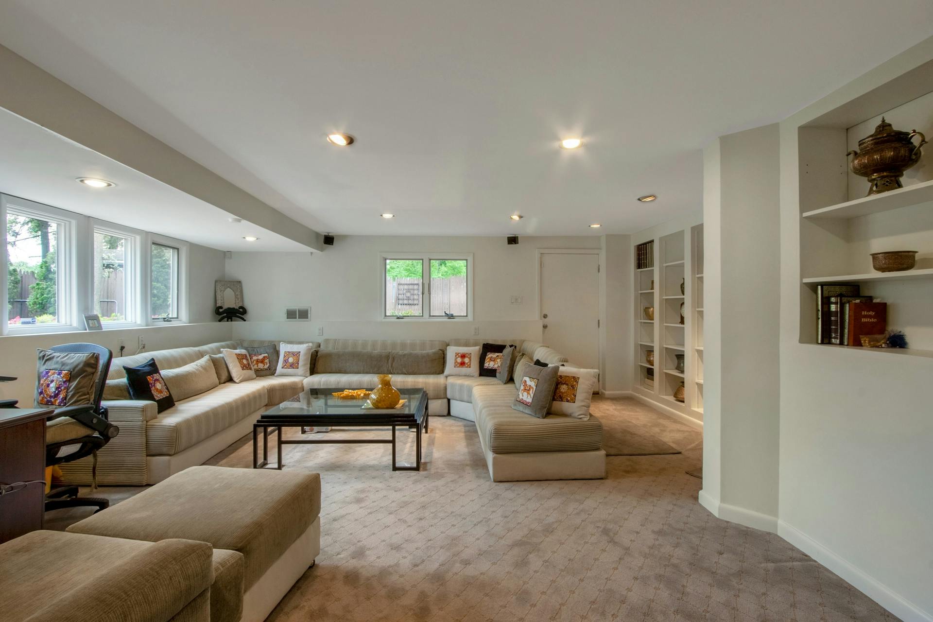 40 Greentree Terrace