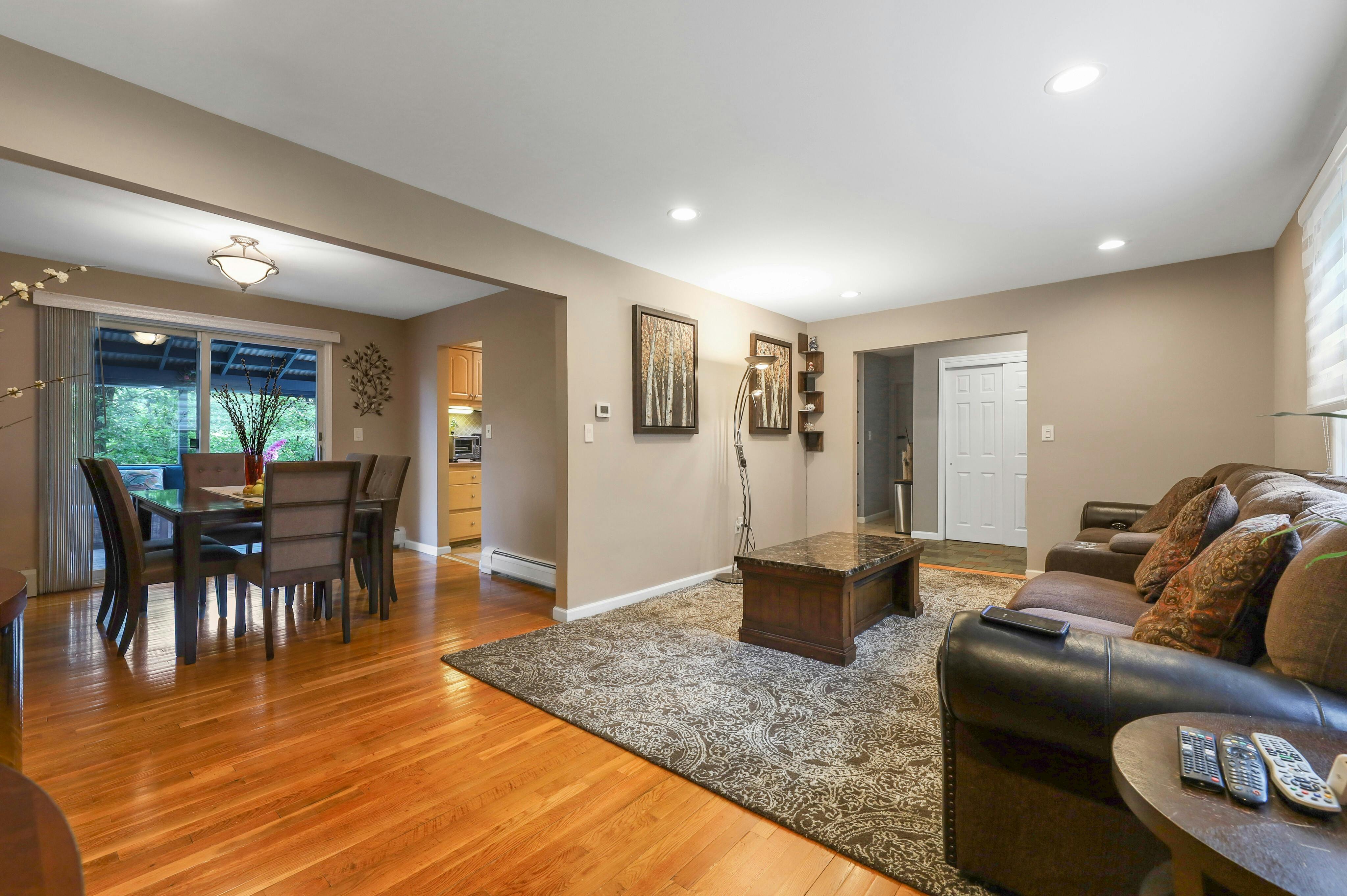 6 Lorrie Lane 