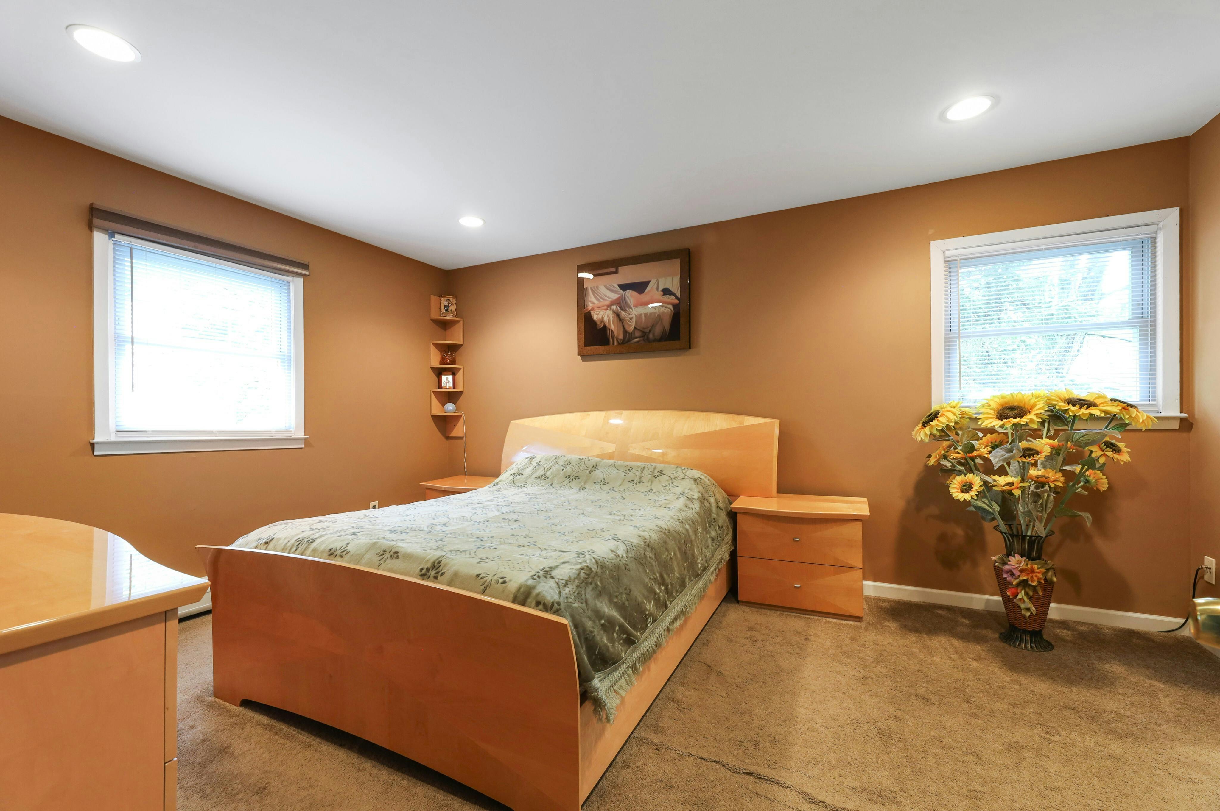 6 Lorrie Lane 