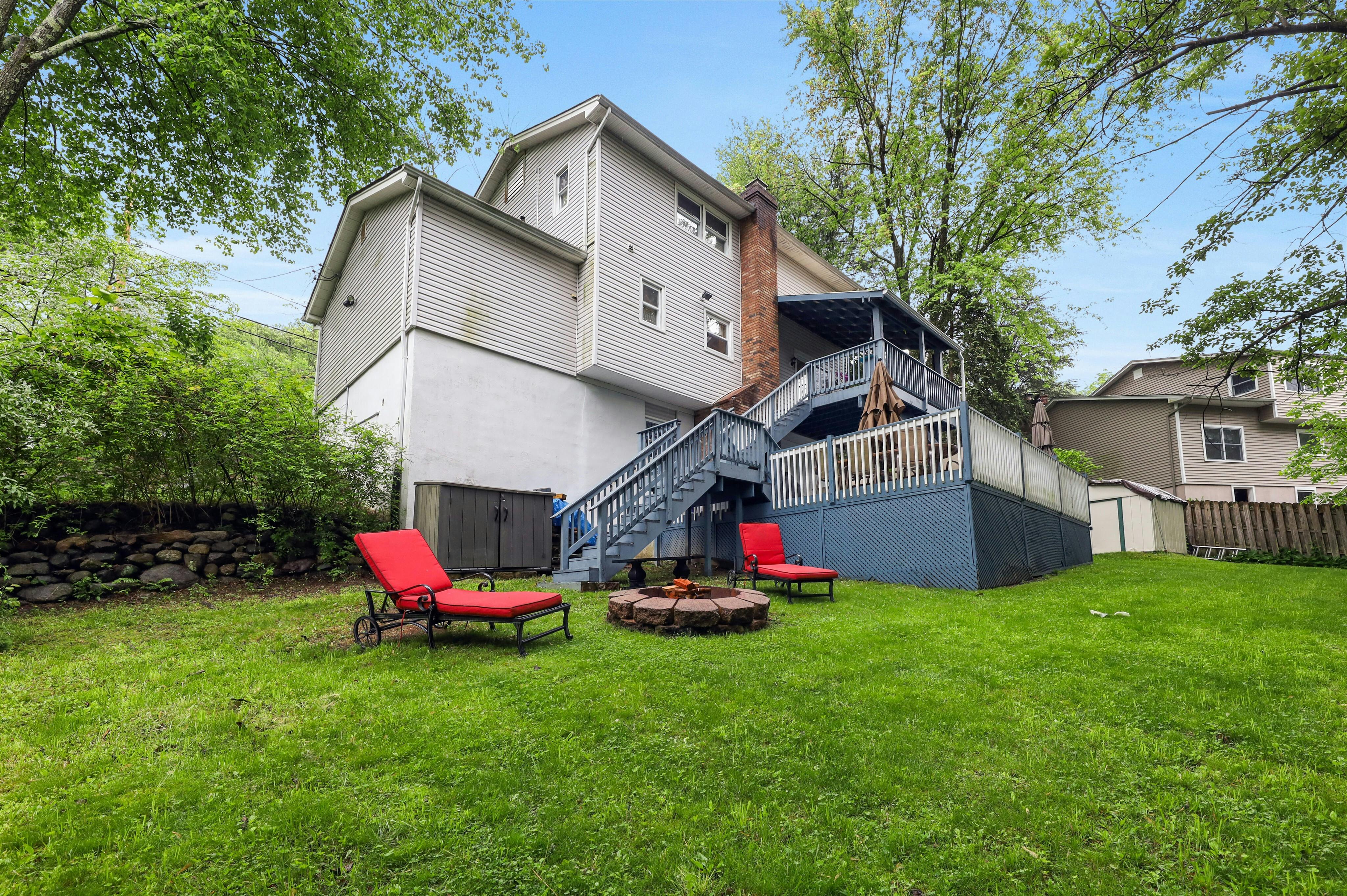 6 Lorrie Lane 