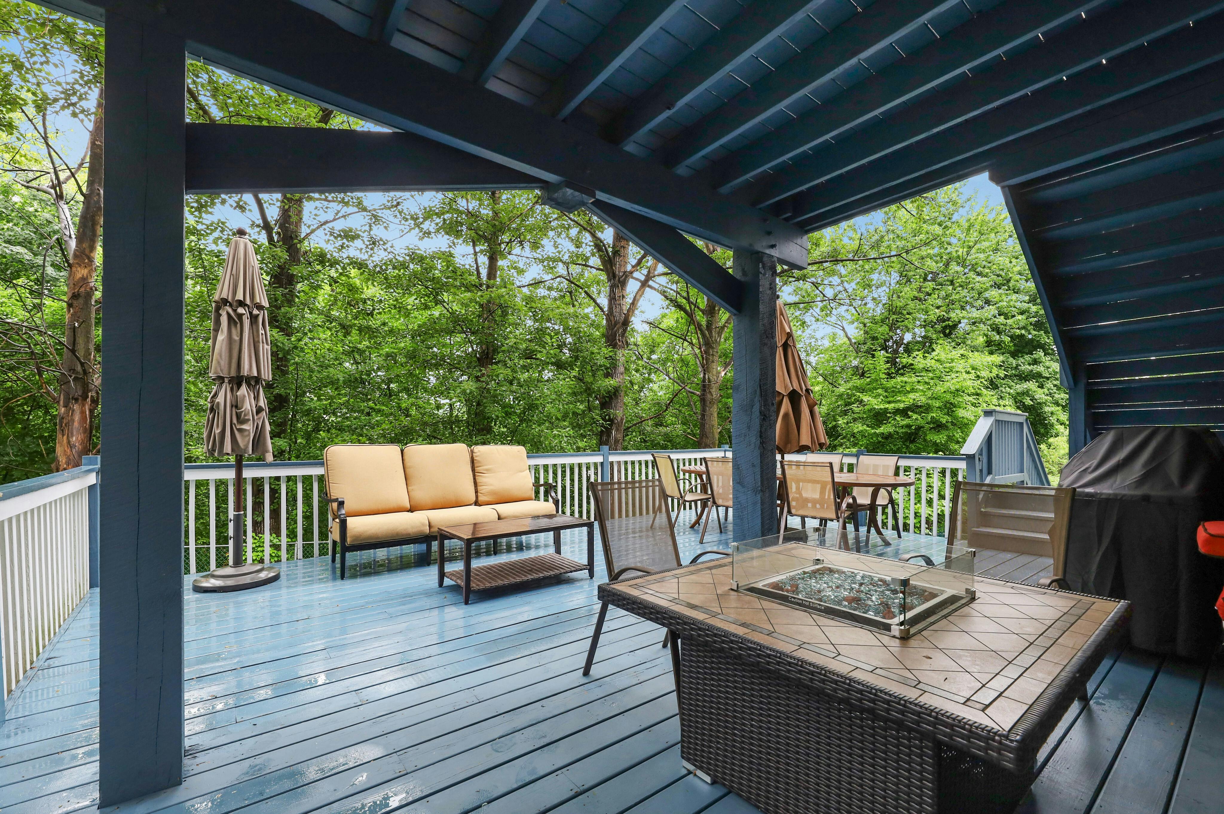 6 Lorrie Lane 