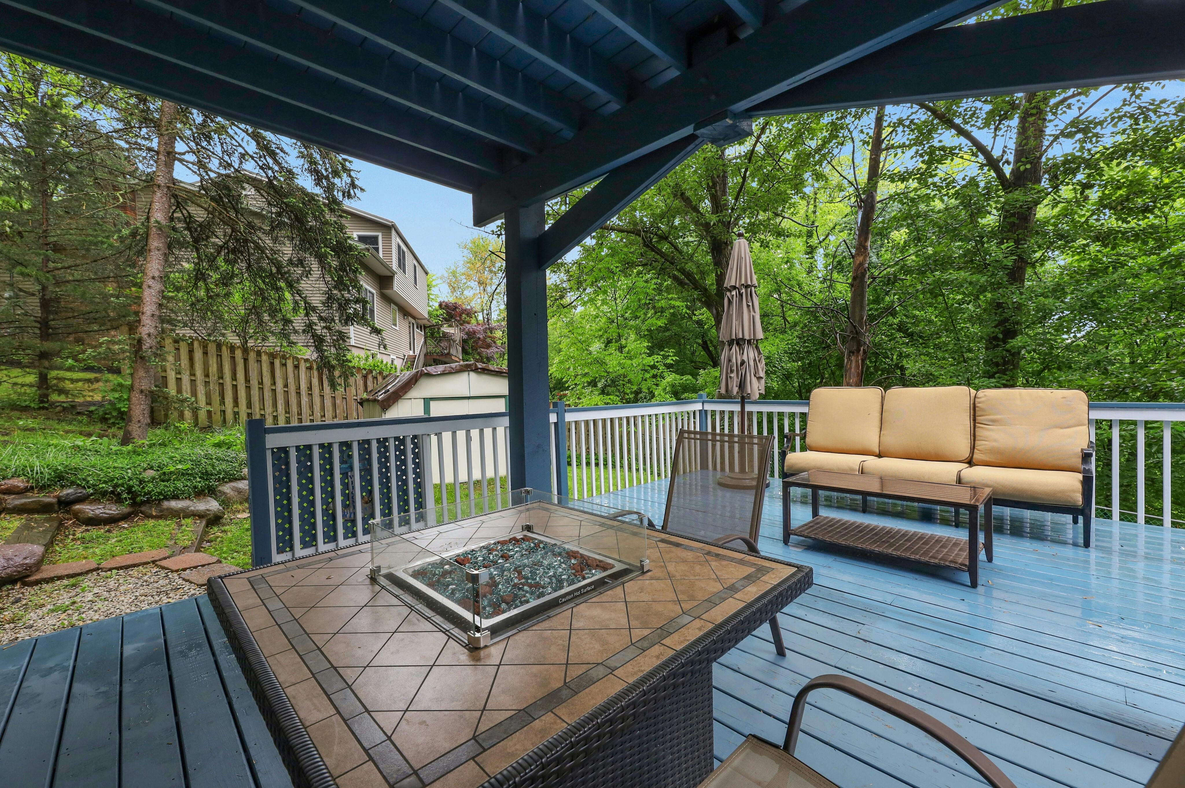 6 Lorrie Lane 
