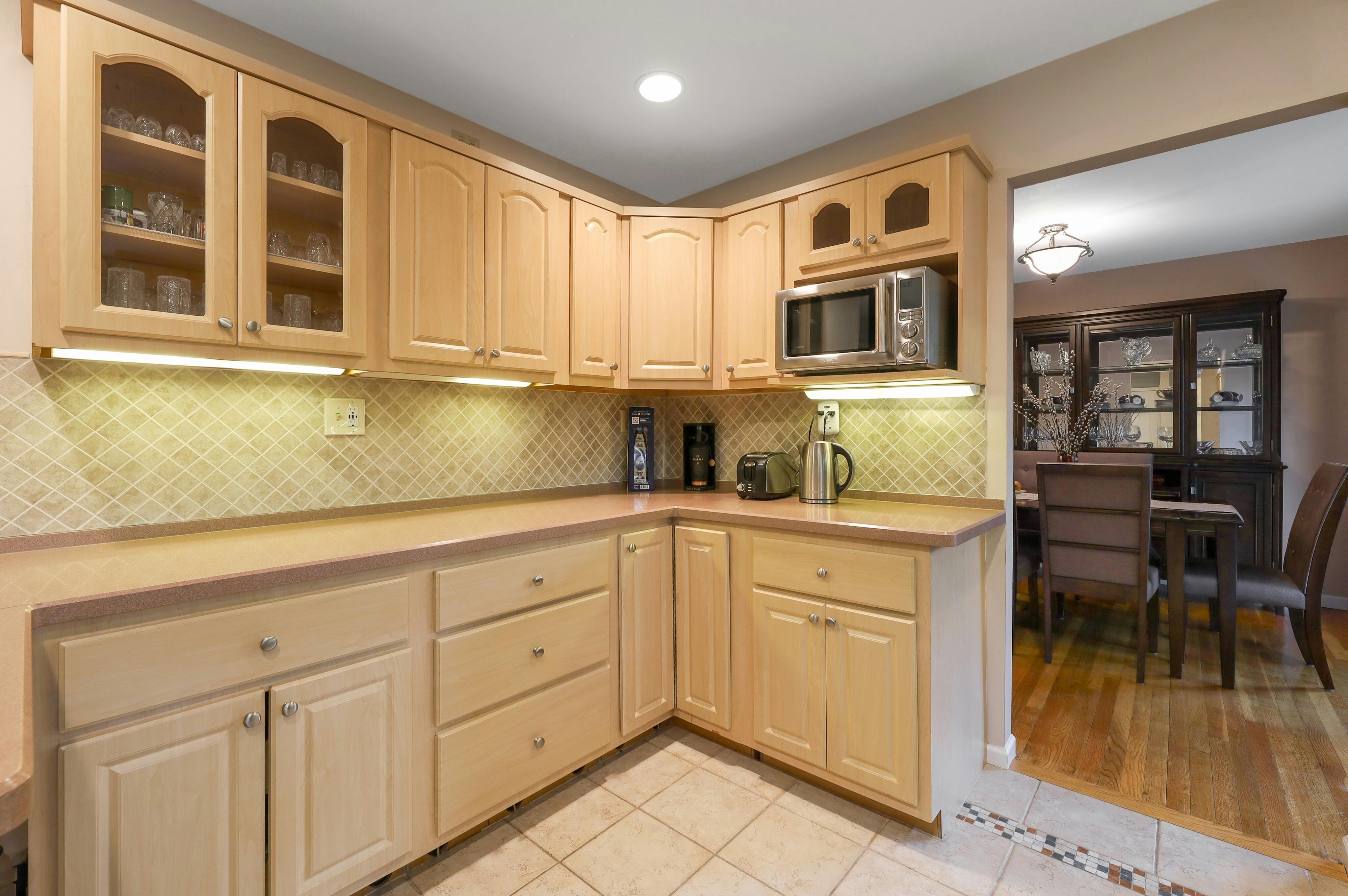 6 Lorrie Lane 
