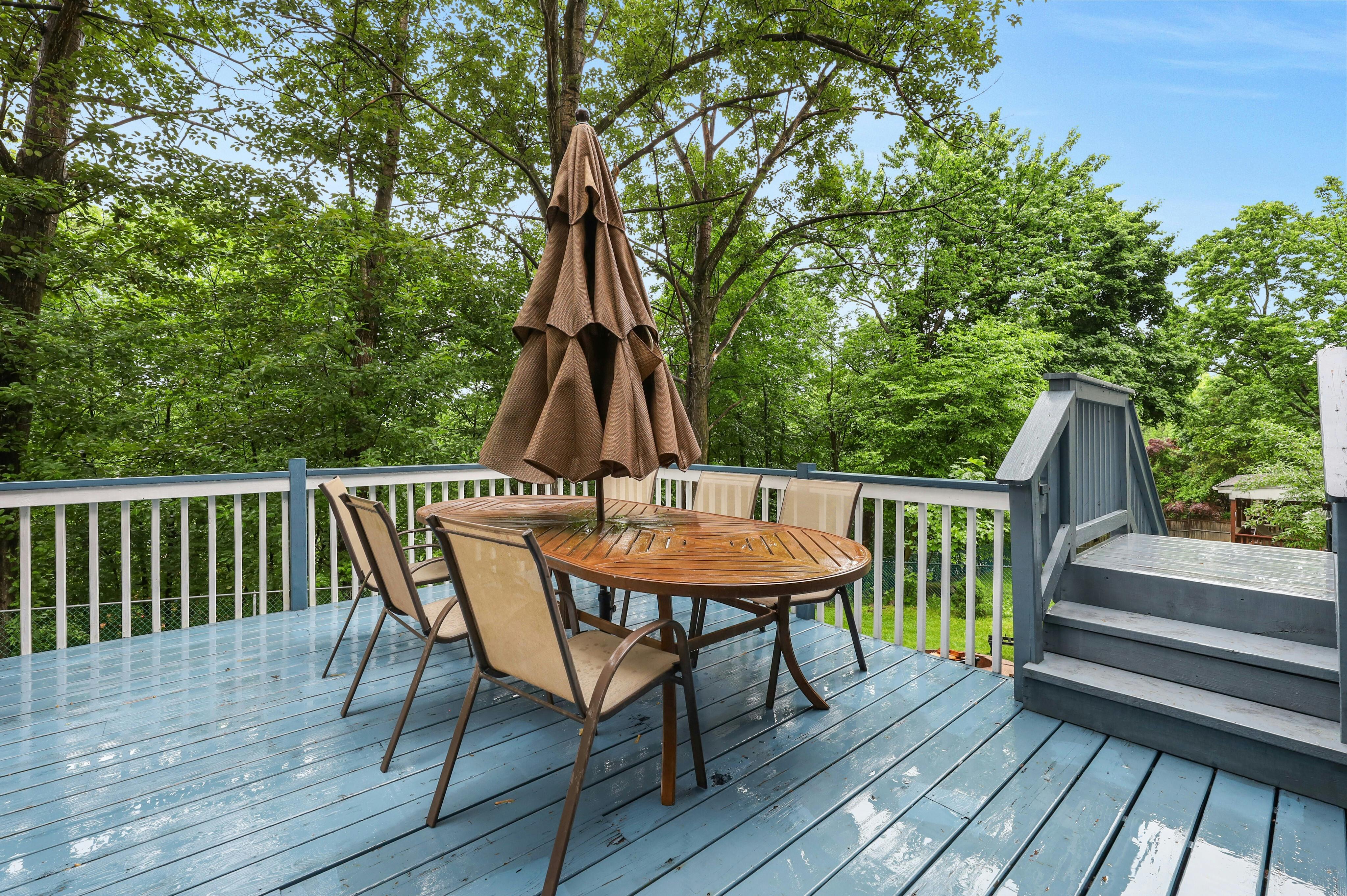 6 Lorrie Lane 