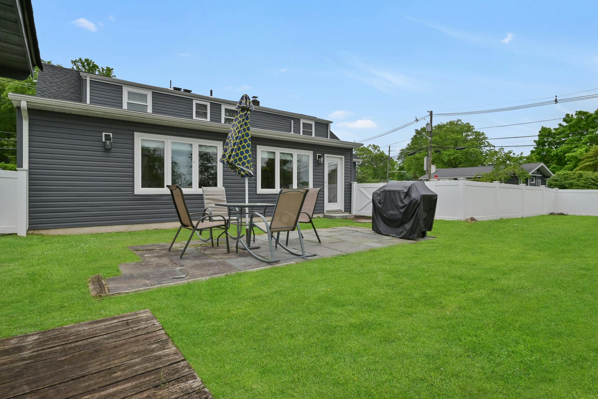 391 Ridgewood Road