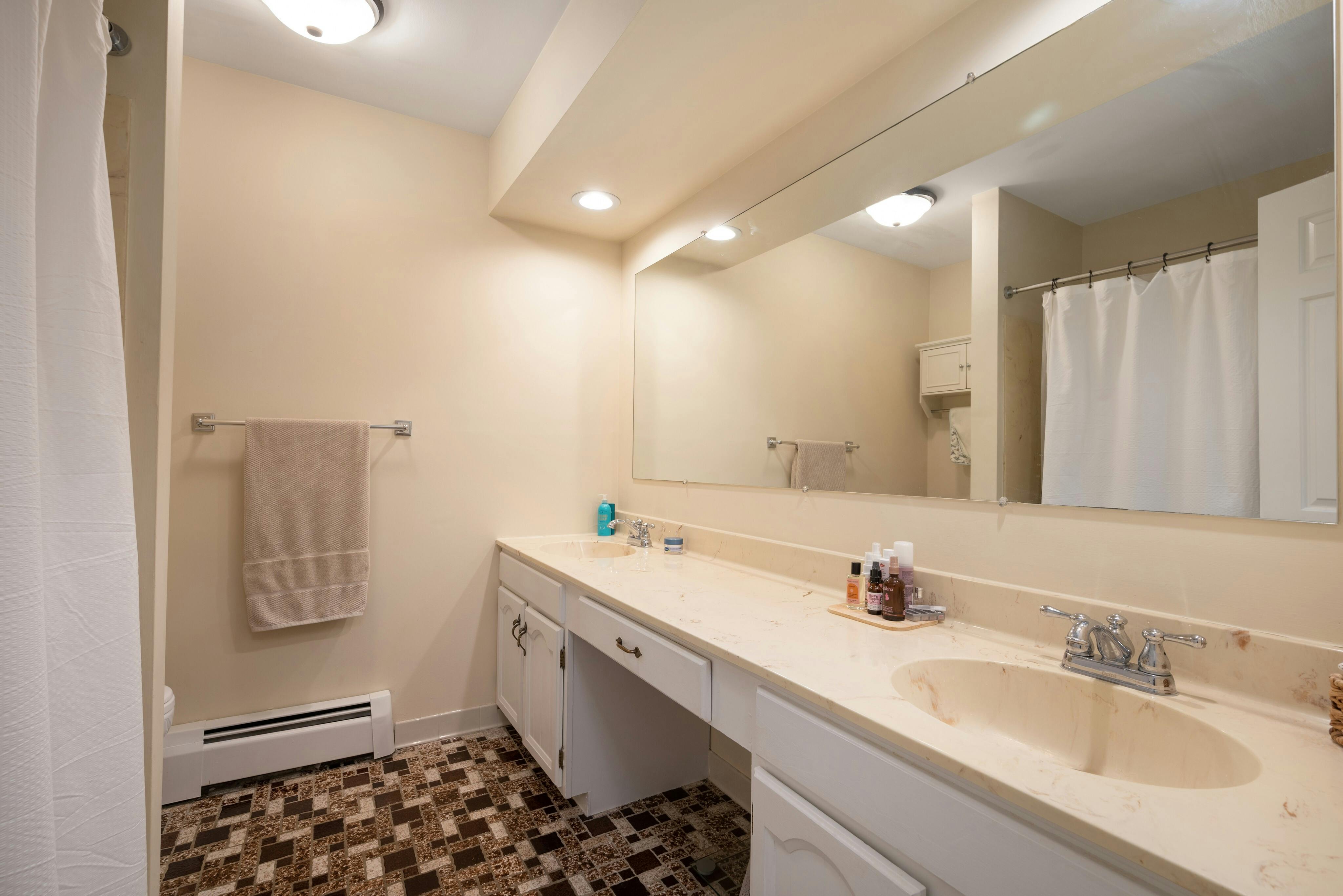23 Foxwood Drive Apt F