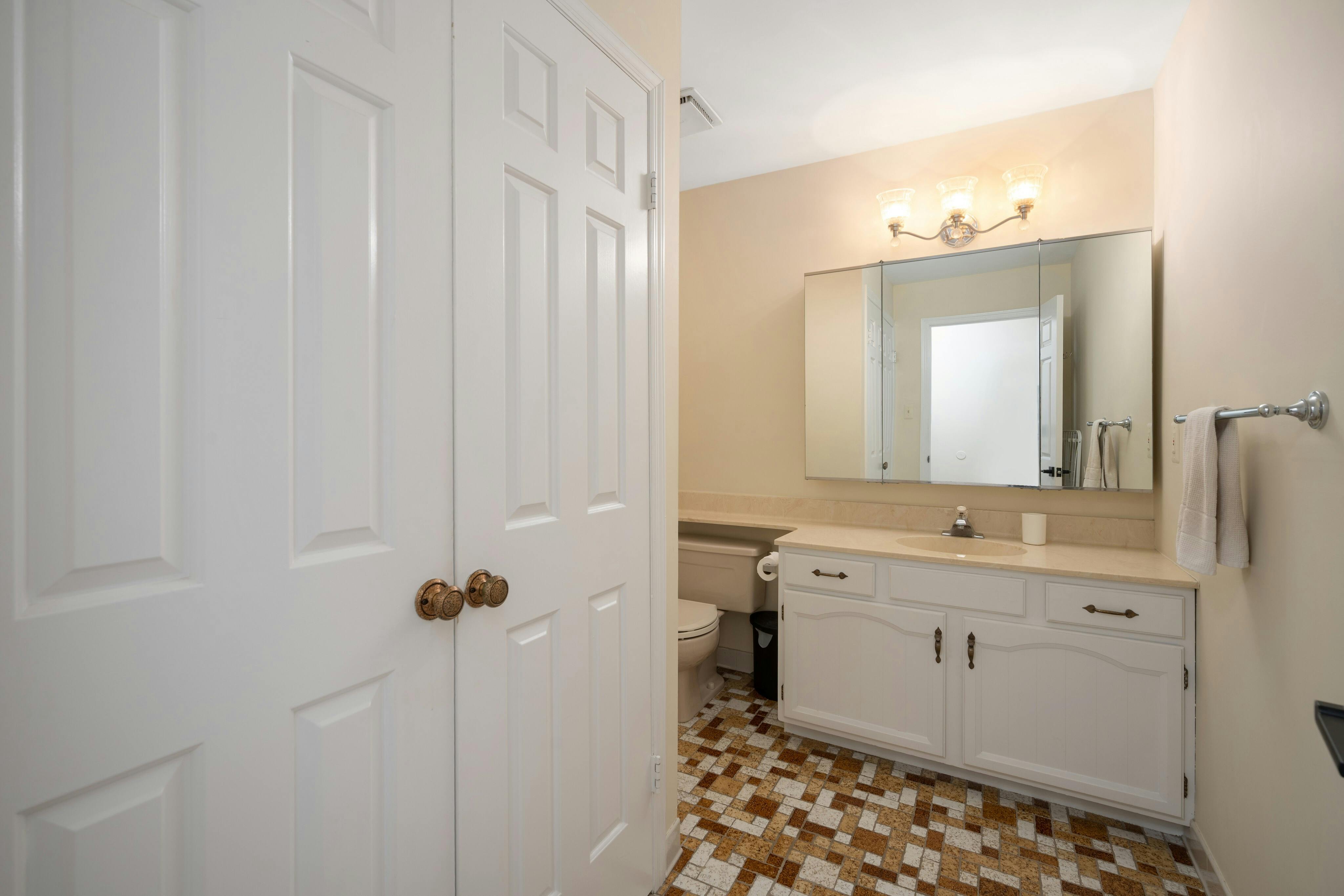 23 Foxwood Drive Apt F