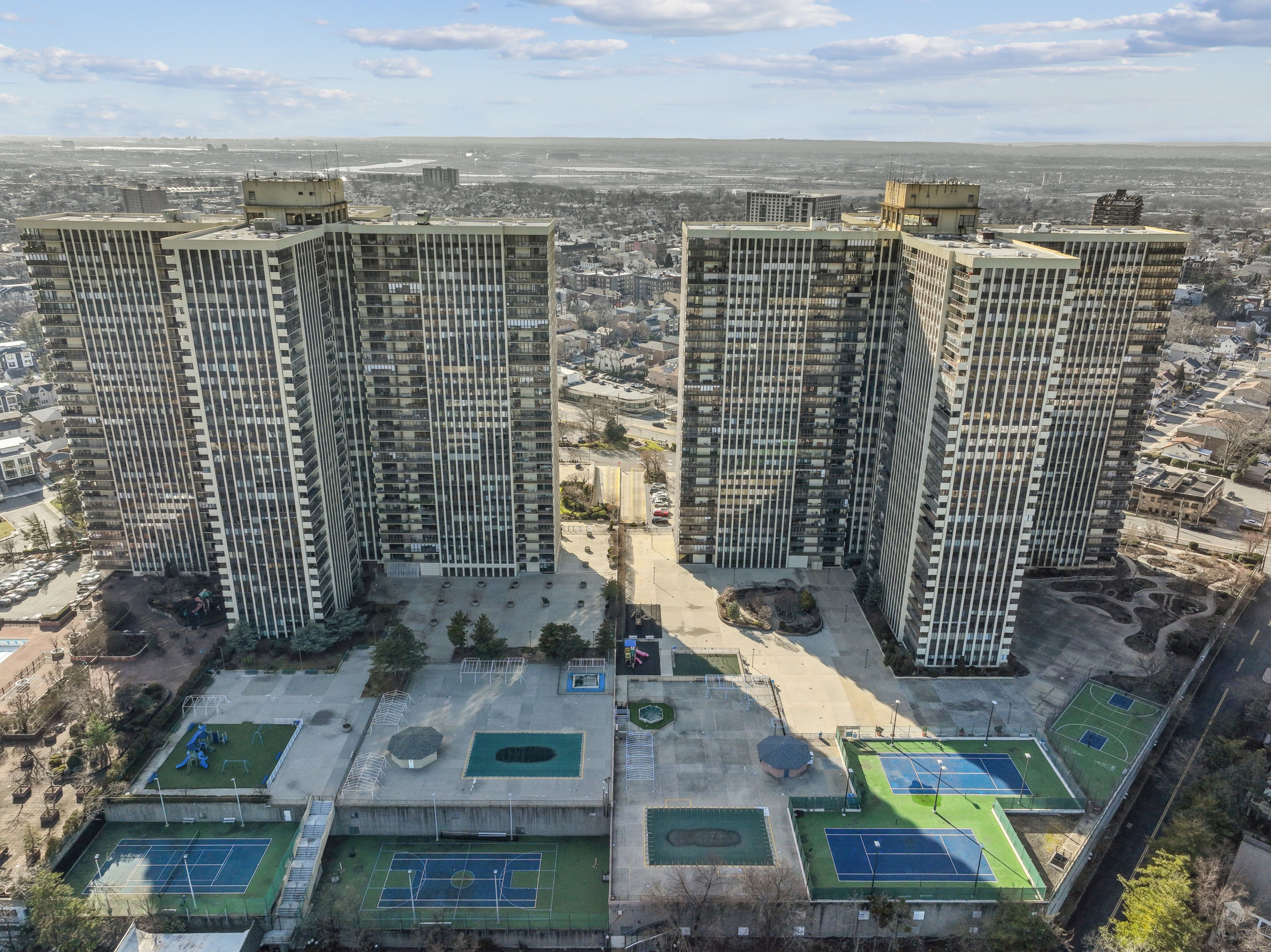 200 Winston Drive Unit# 1604