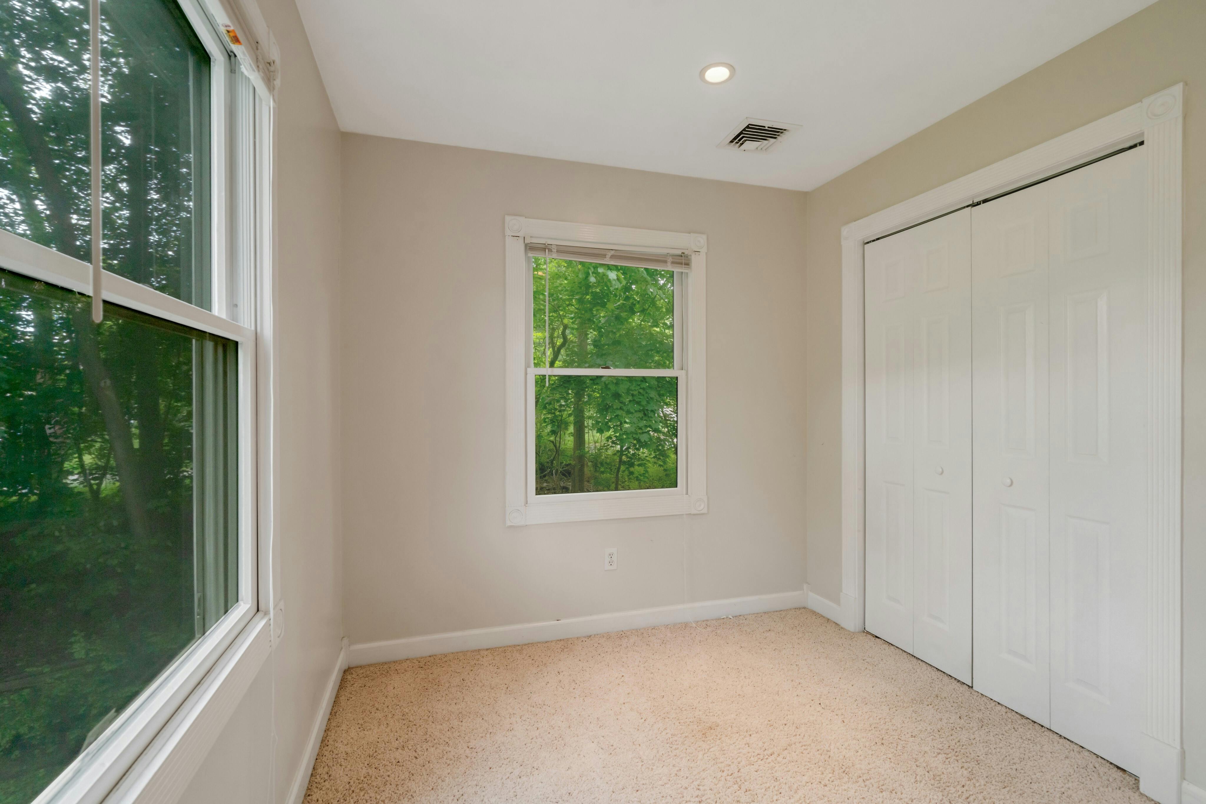 31 Avenue A 