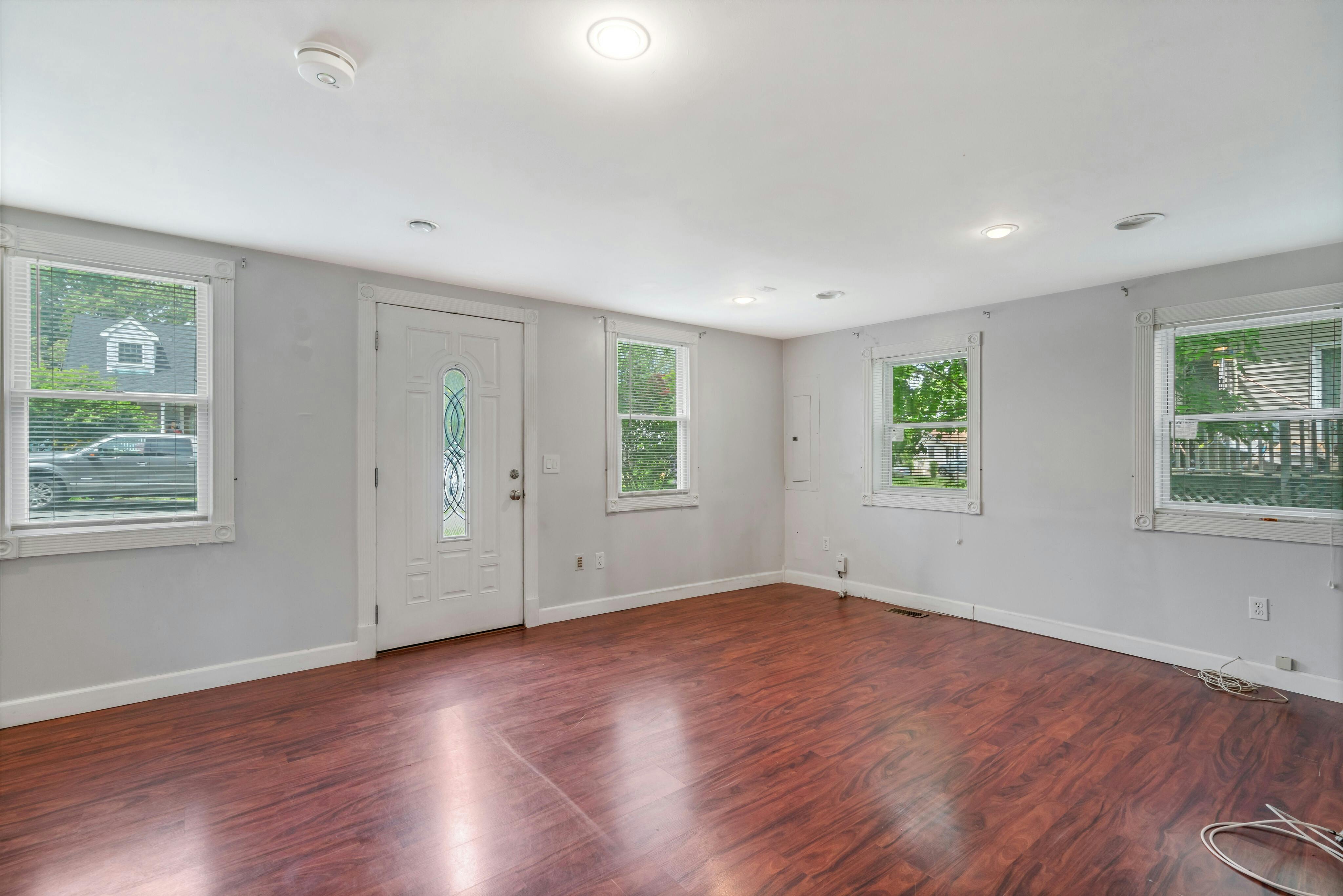 31 Avenue A 