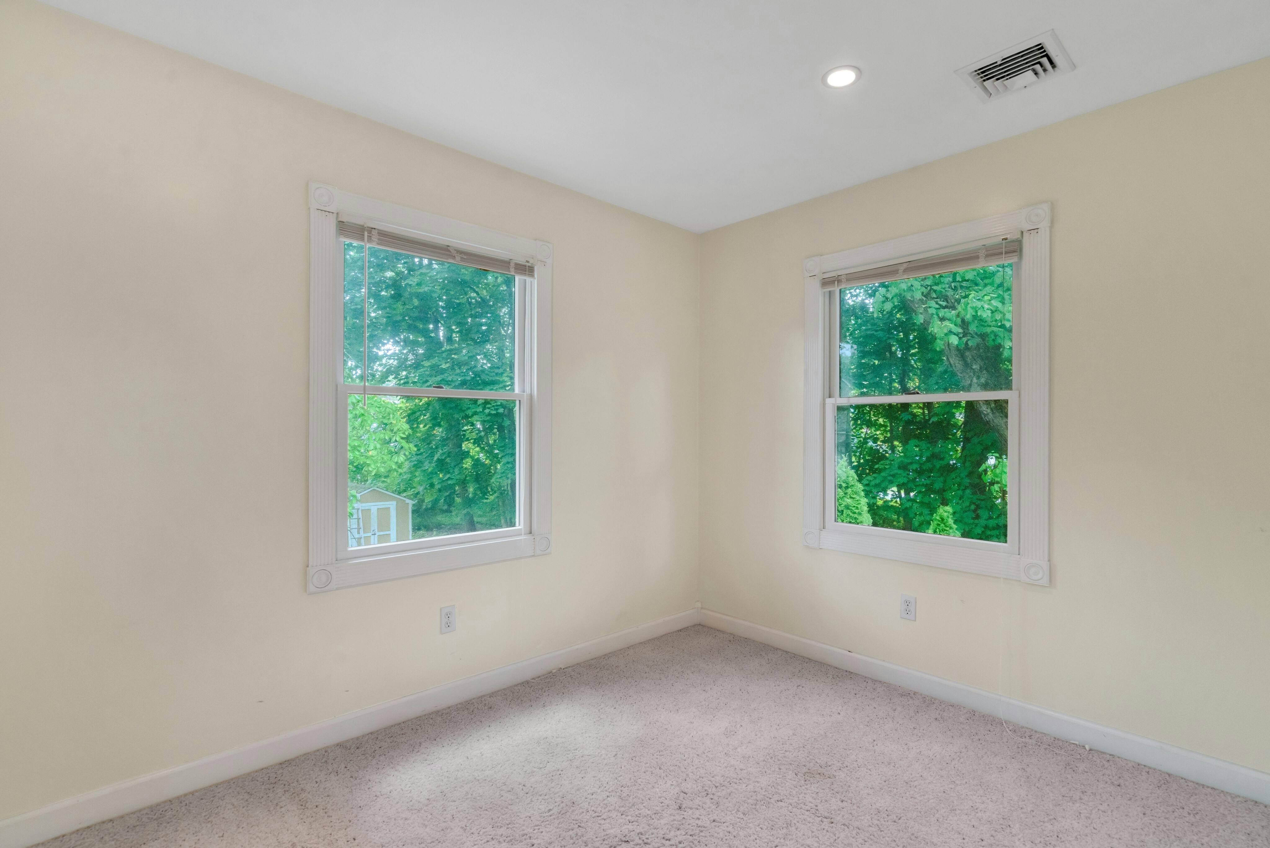 31 Avenue A 