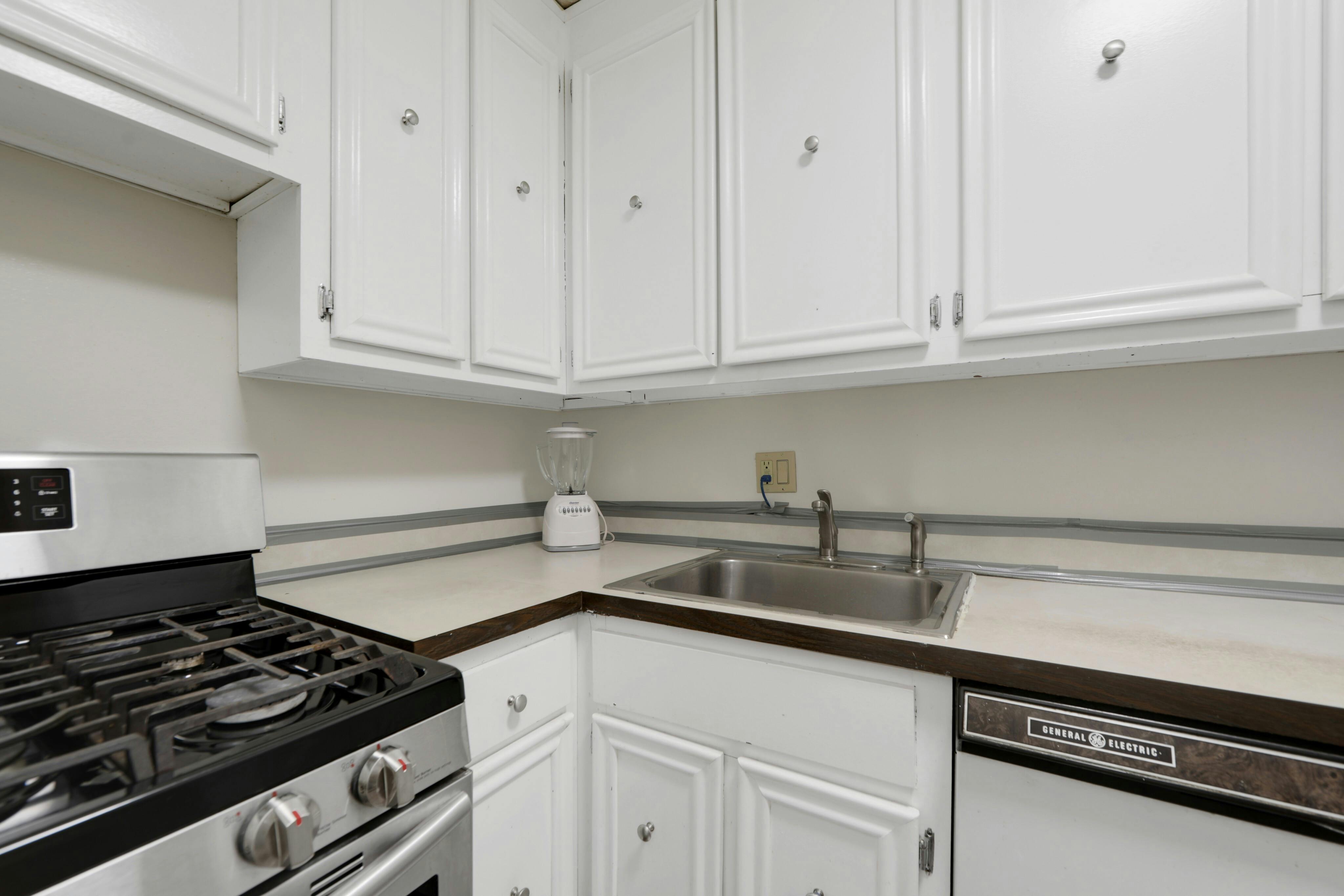555 North Avenue Unit# 4L