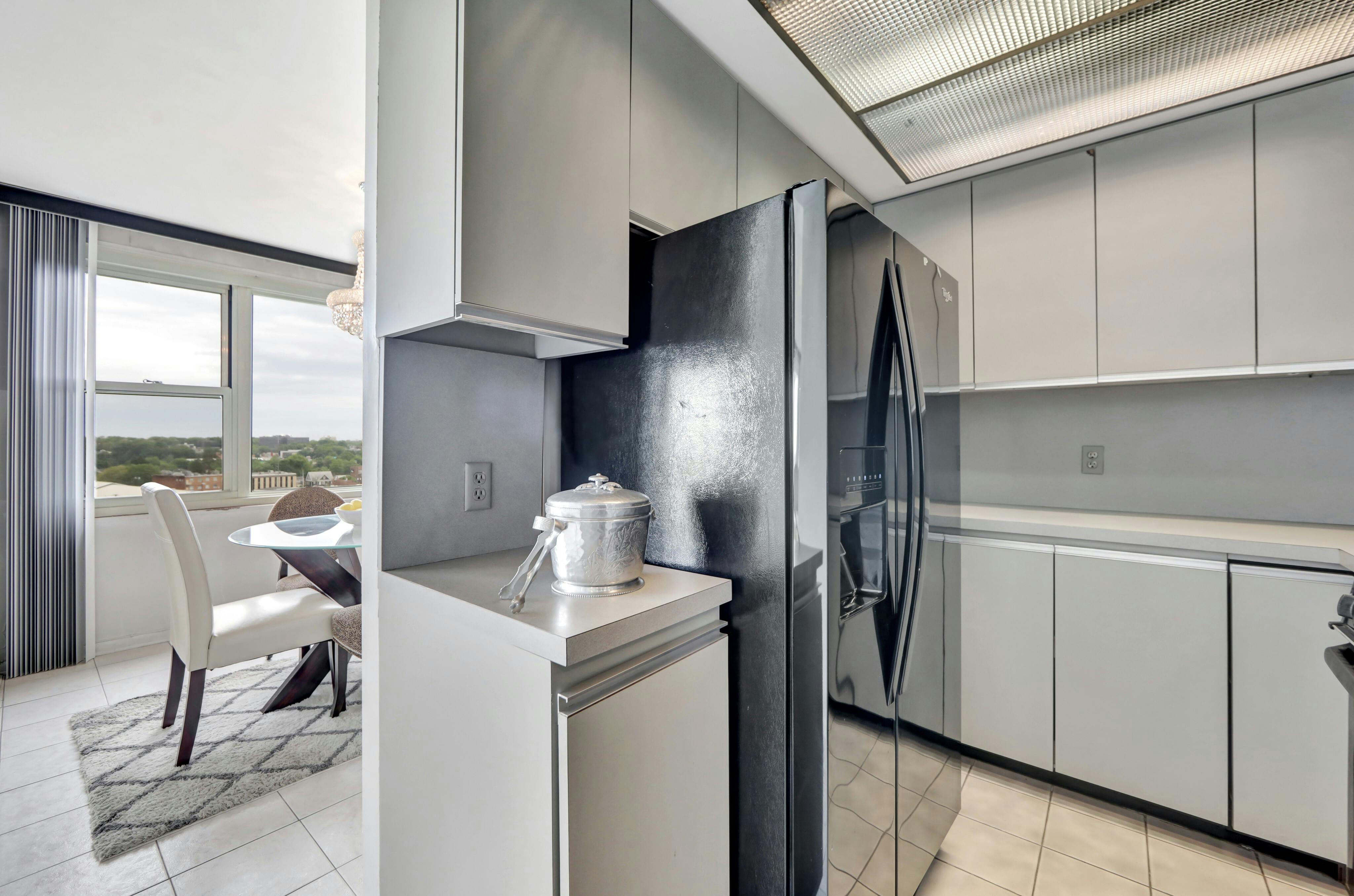 555 North Avenue Unit# 12-T