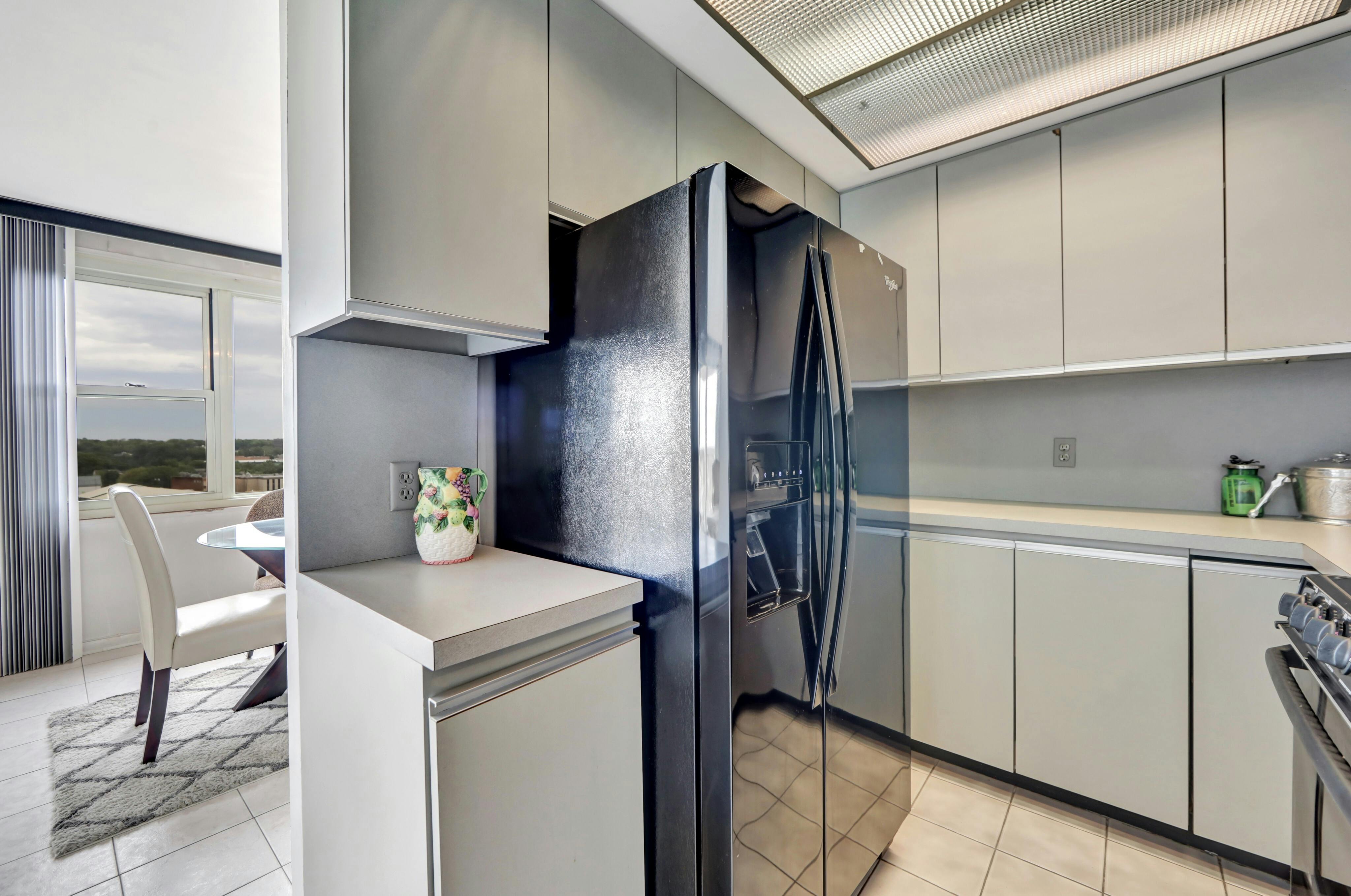 555 North Avenue Unit# 12-T