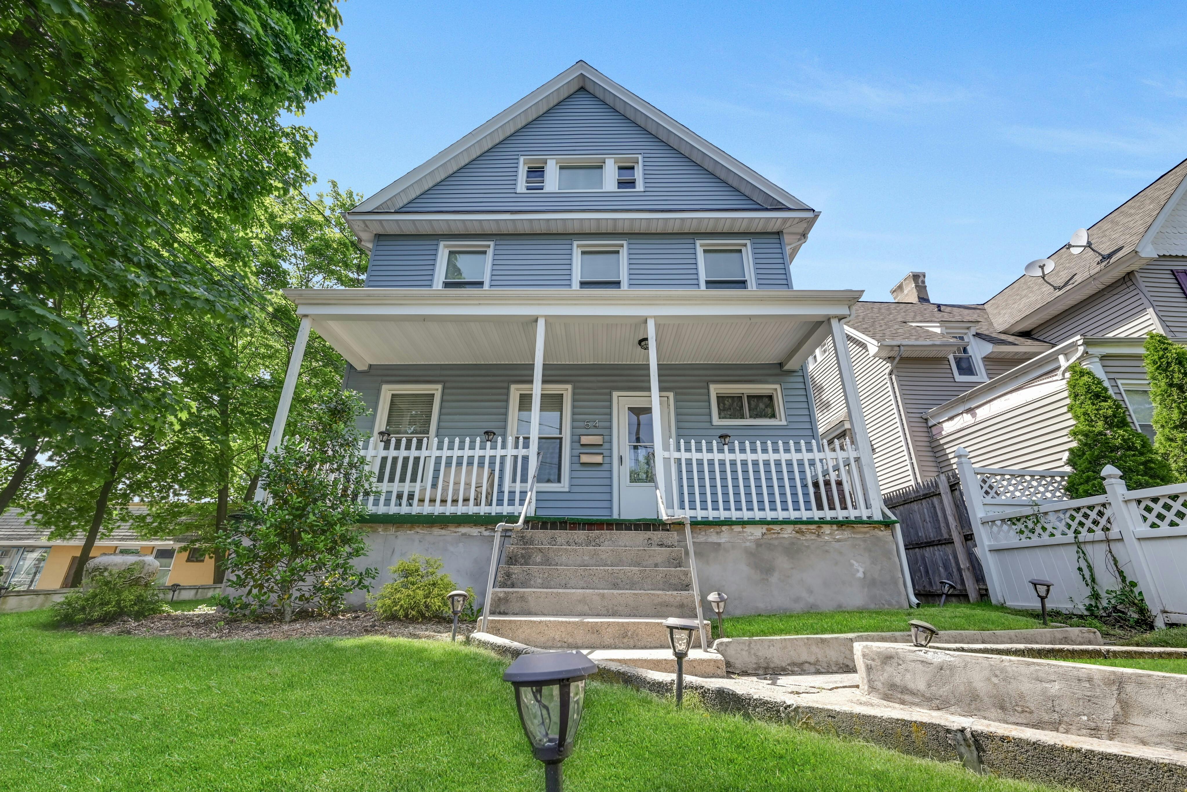 54 Cottage Place 