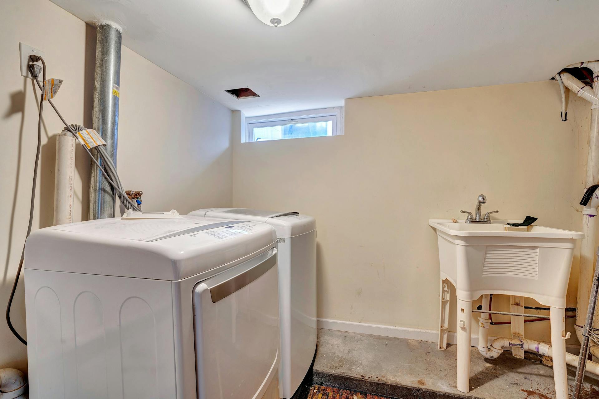 335-339 East 41st Street