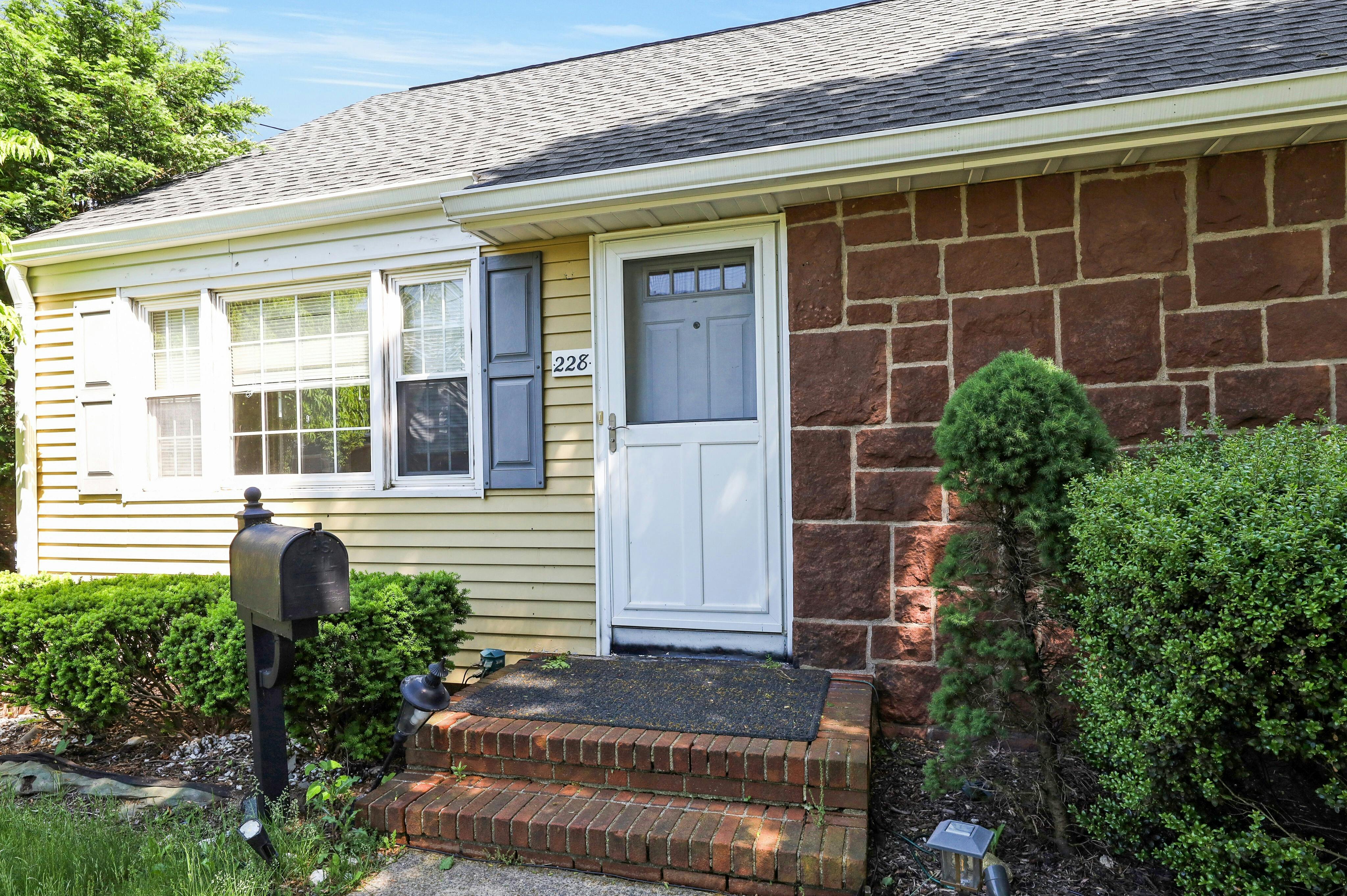 228 Spring Valley Road 