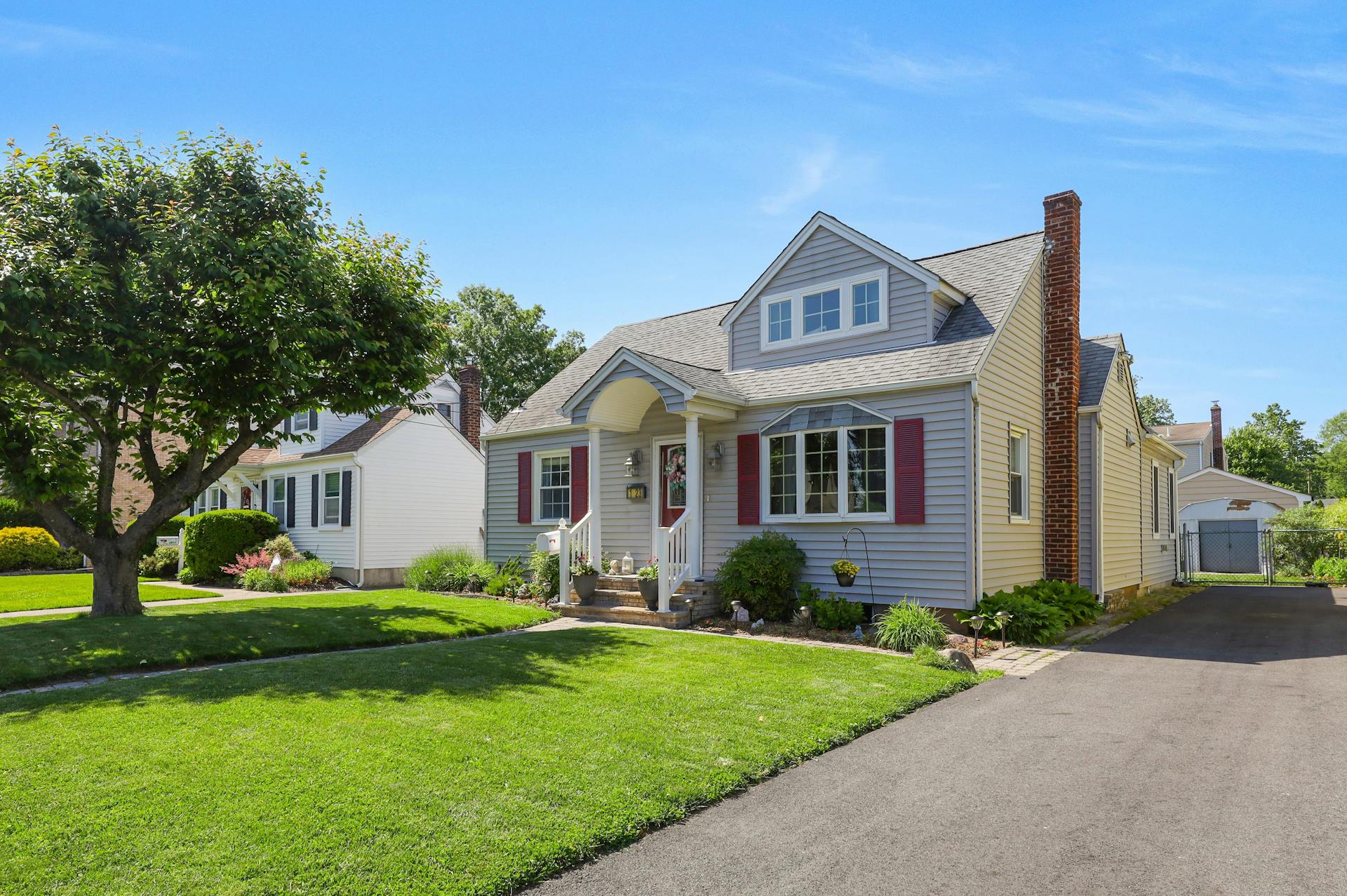 1-23 Berdan Avenue 