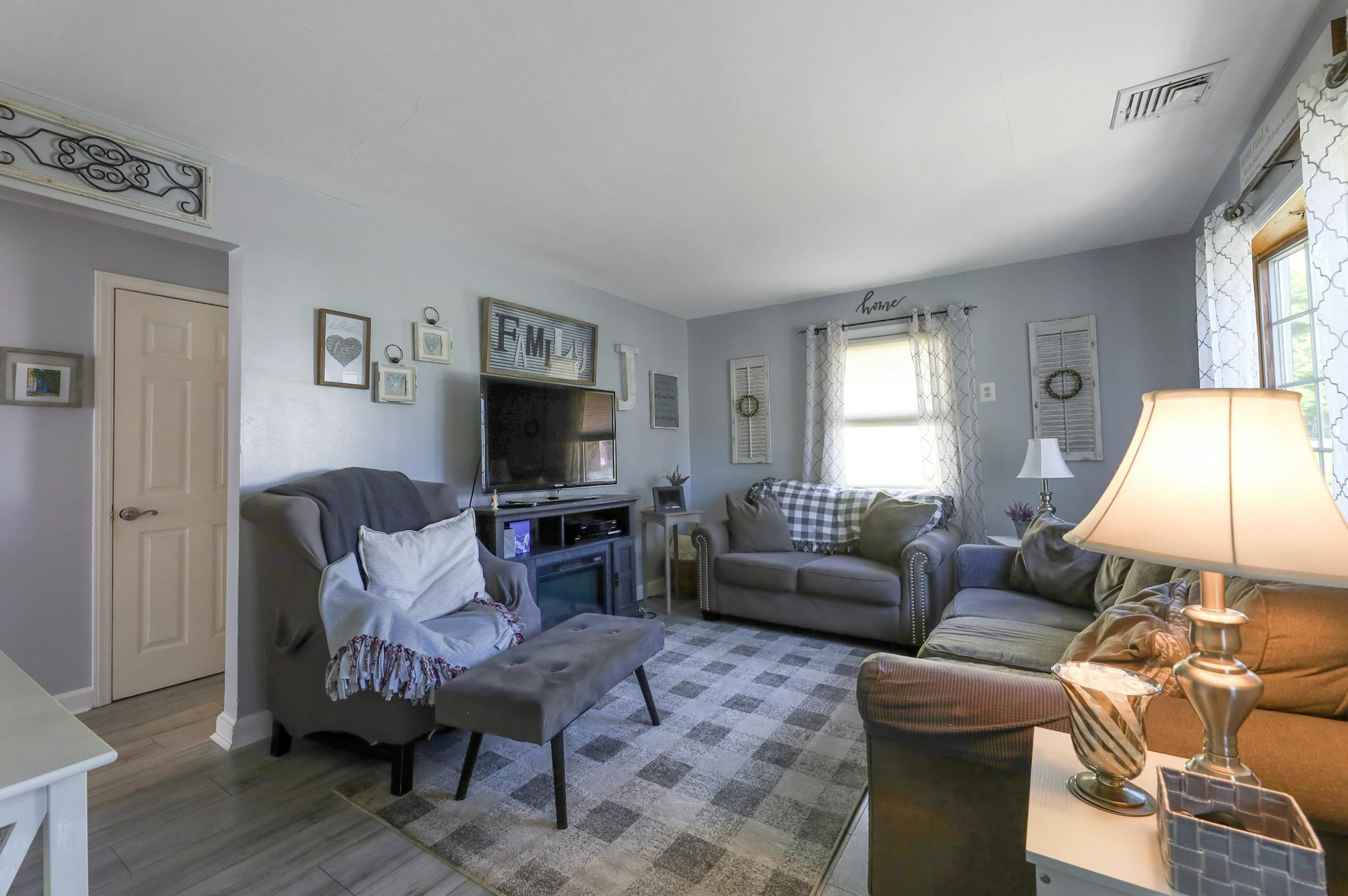 1-23 Berdan Avenue 