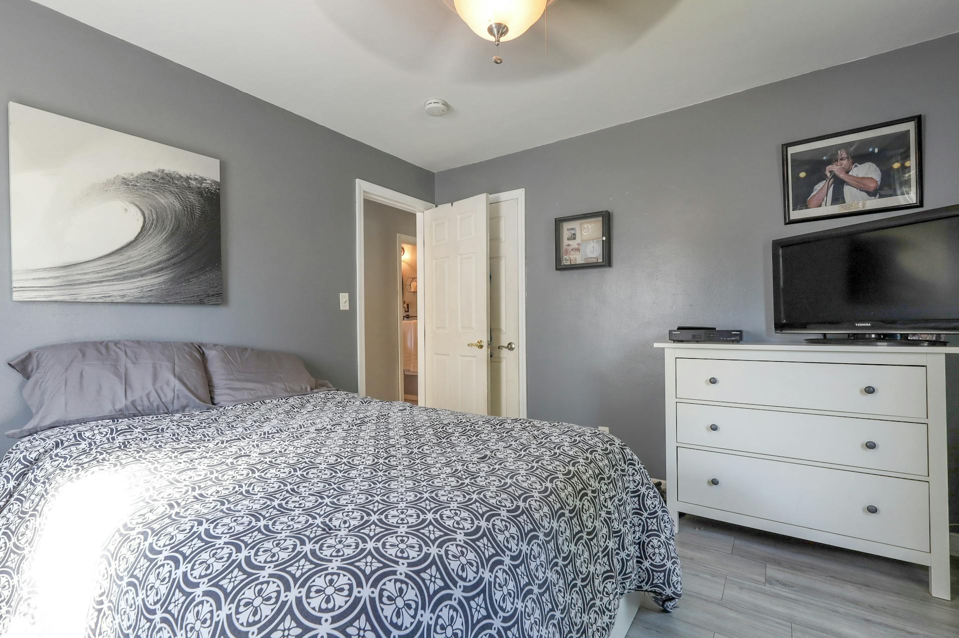 1-23 Berdan Avenue 