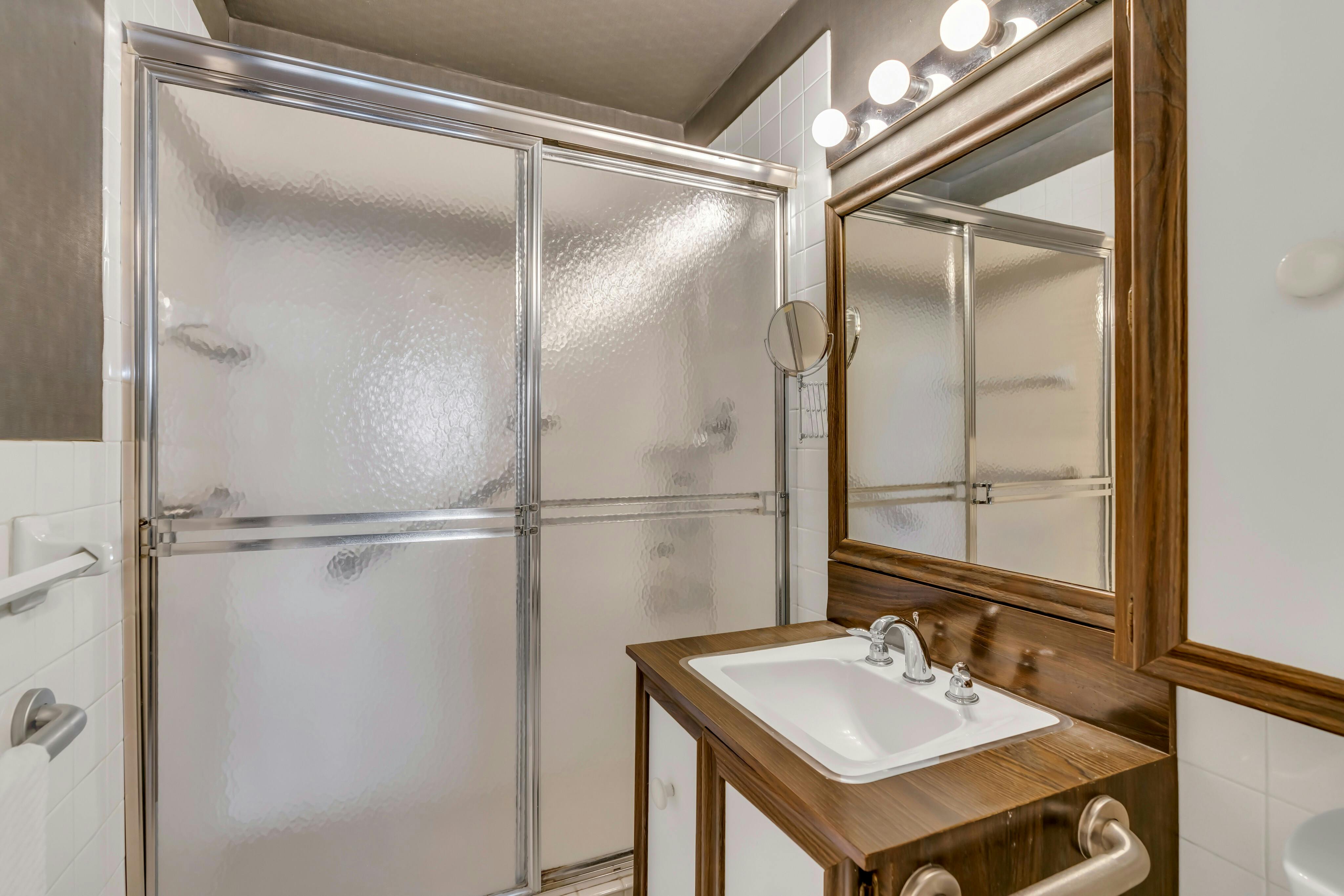 2000 Linwood Avenue Unit# 12X