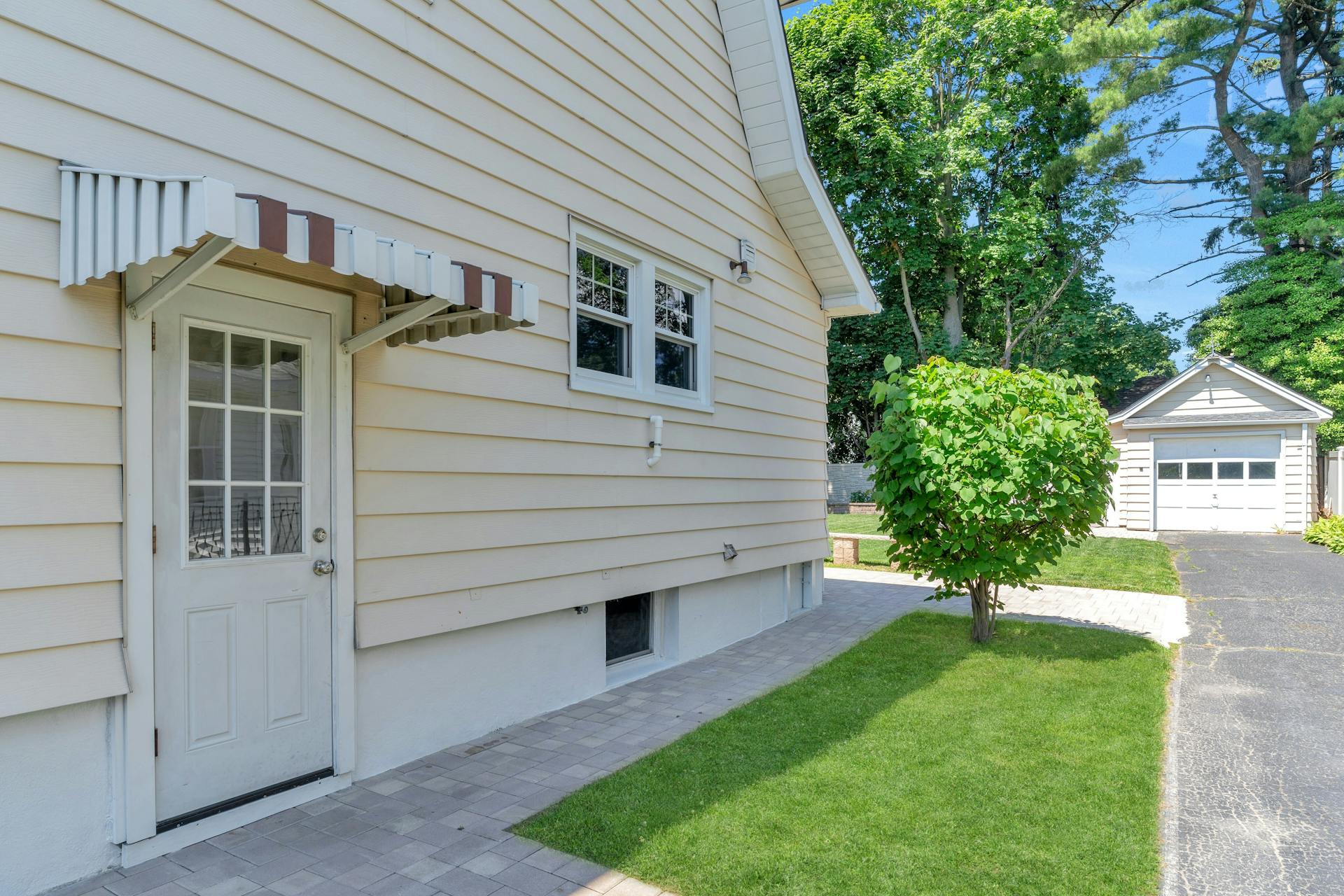 151 East Sheffield Avenue 