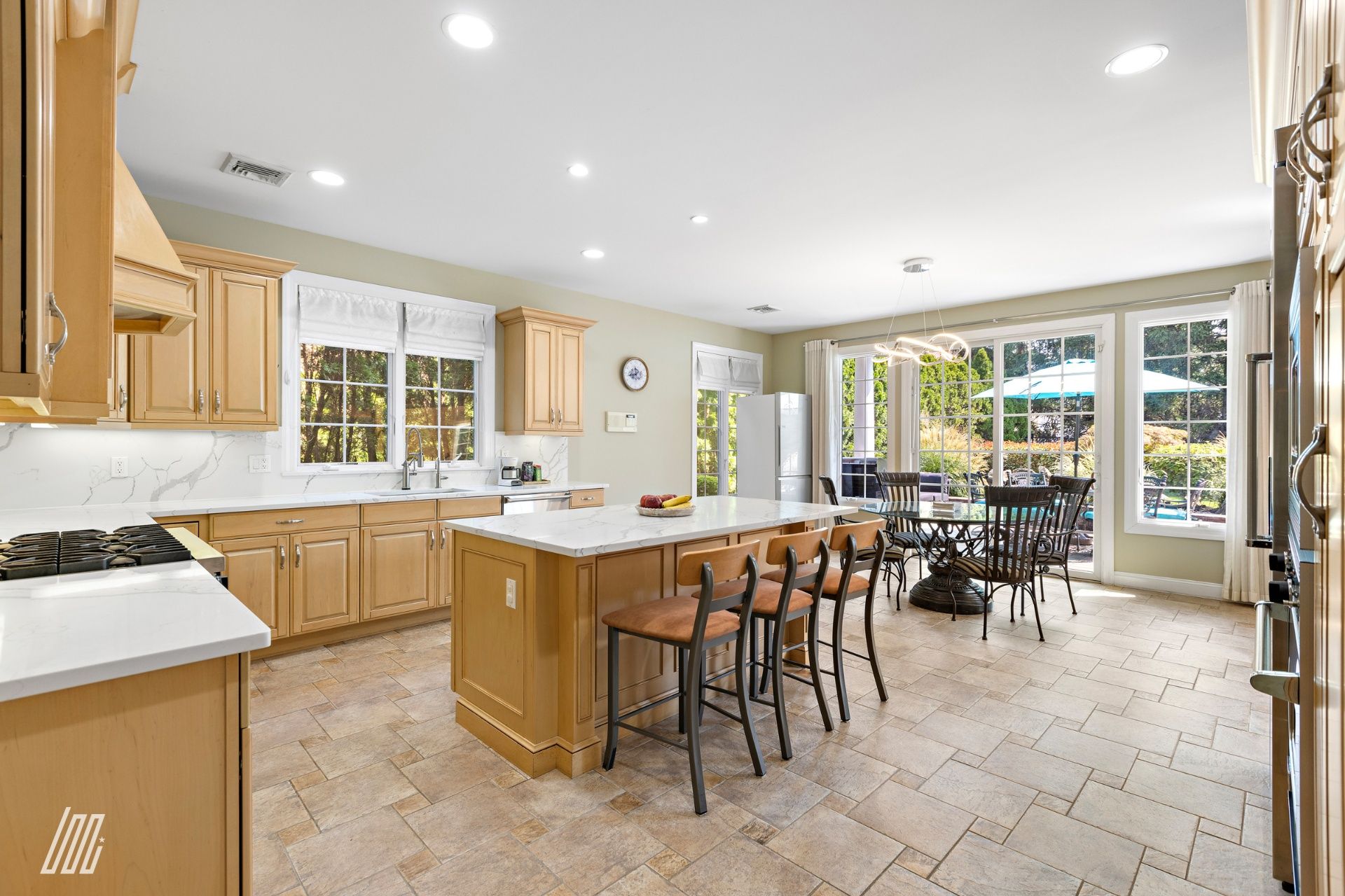 1080 Arcadian Way