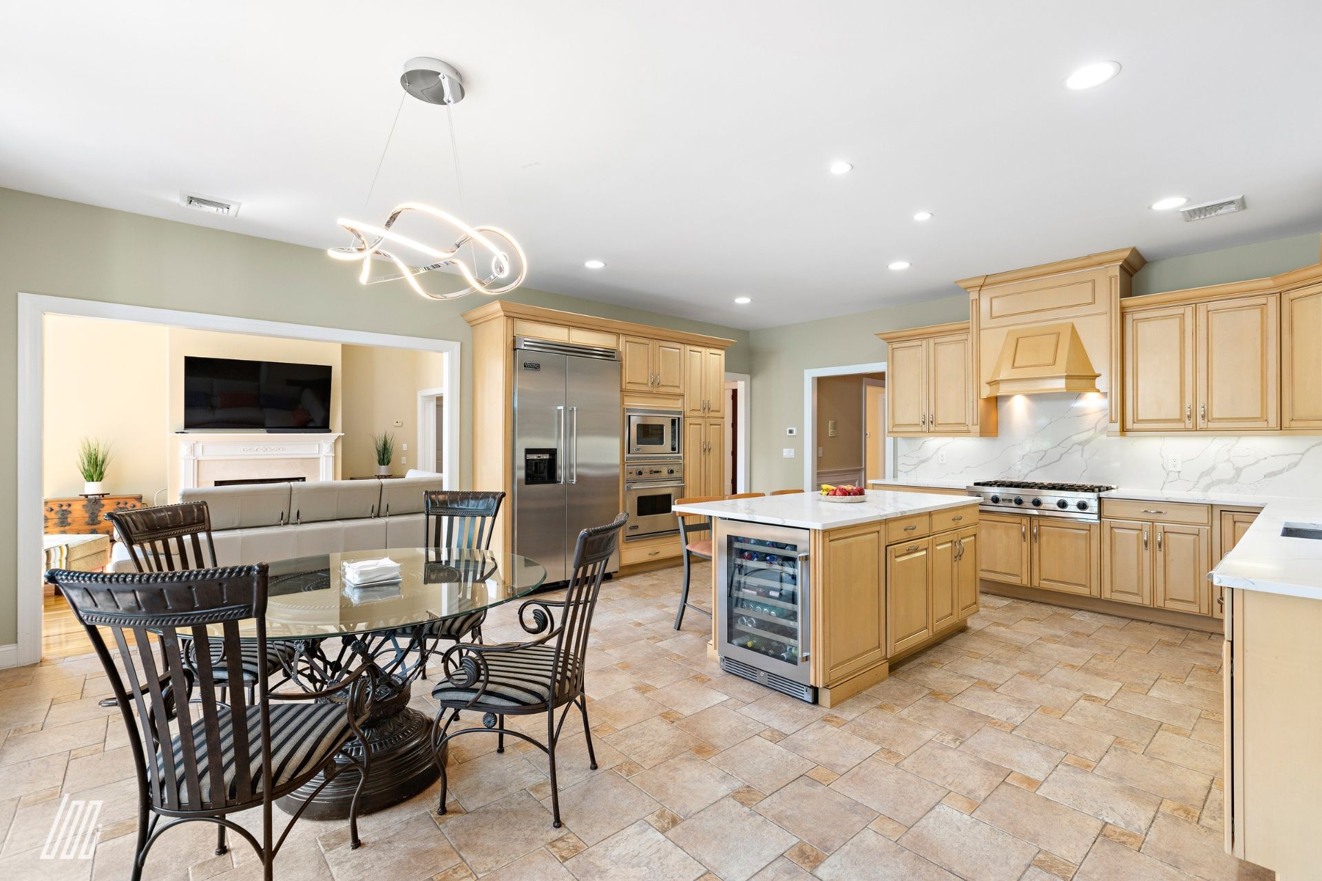 1080 Arcadian Way