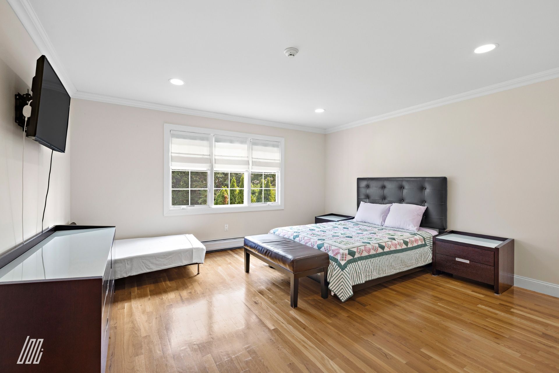 1080 Arcadian Way