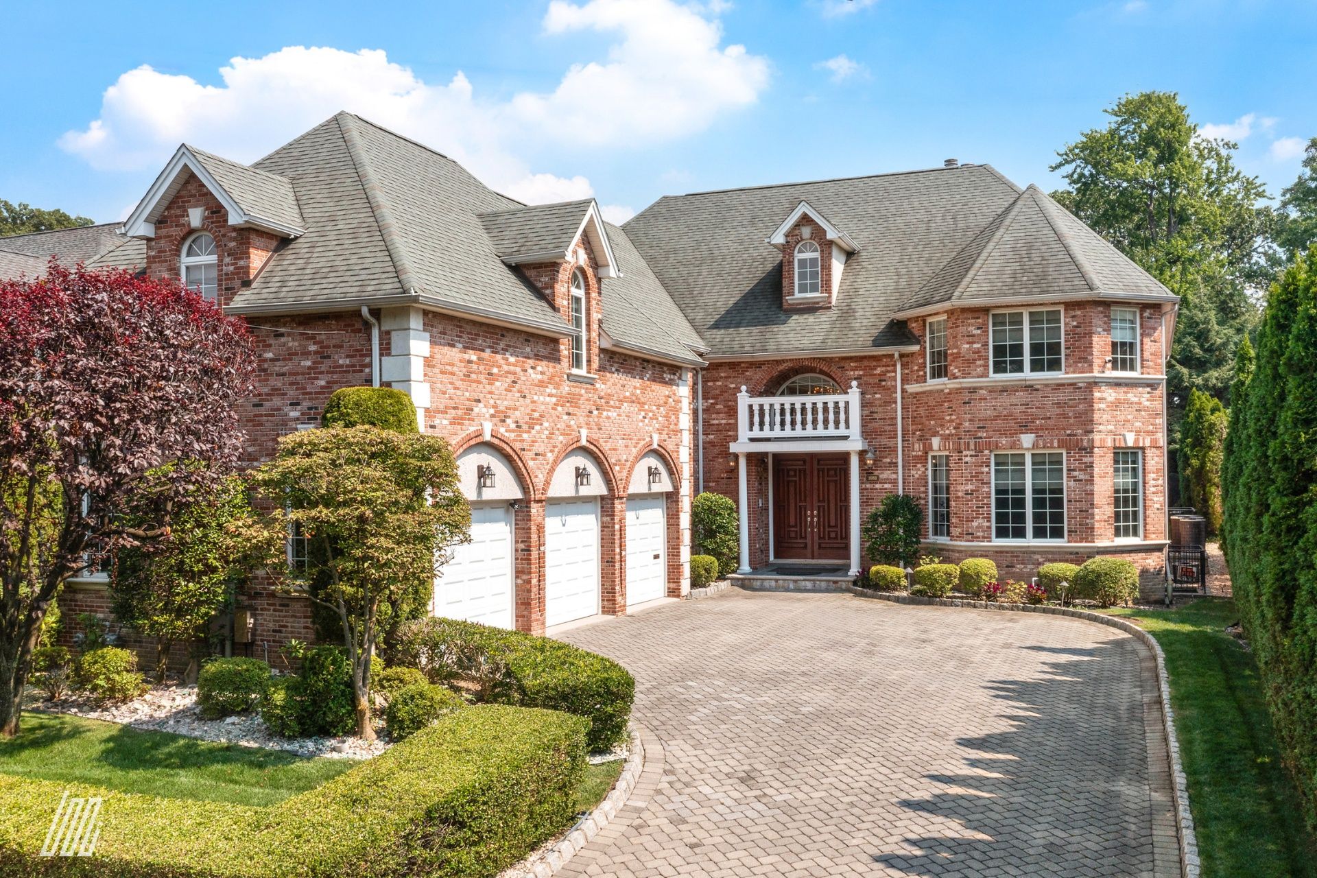 1080 Arcadian Way