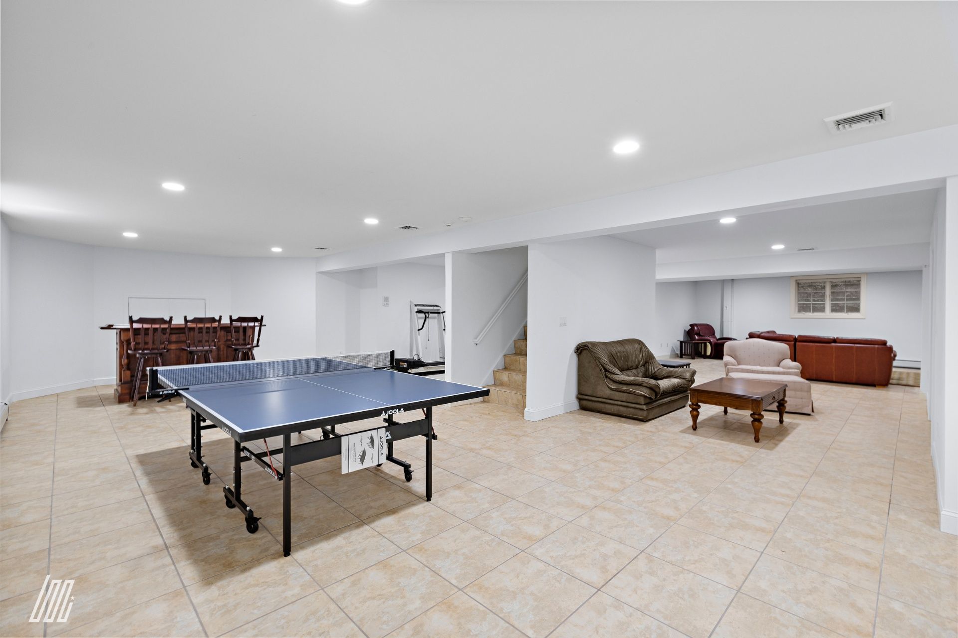 1080 Arcadian Way