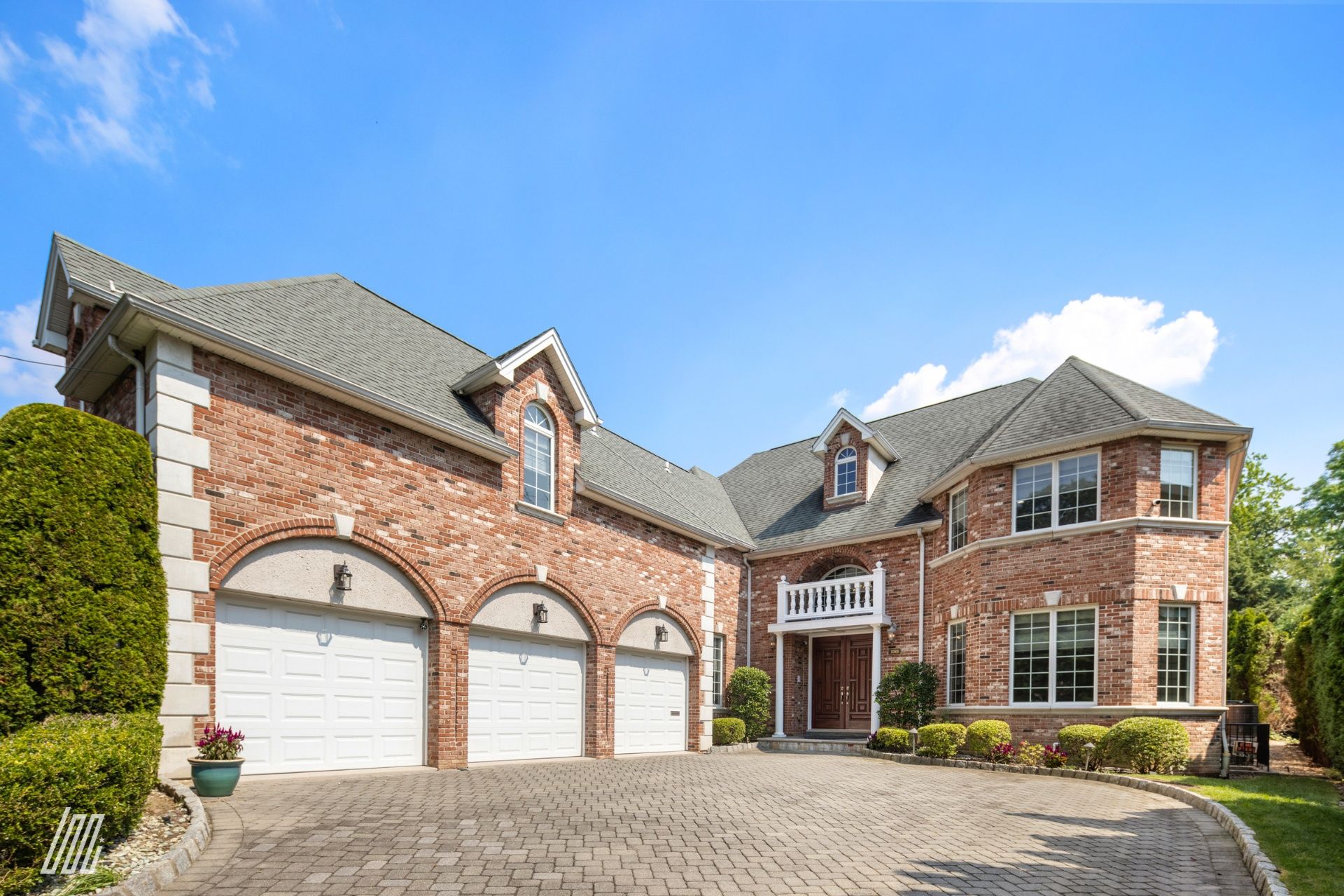 1080 Arcadian Way