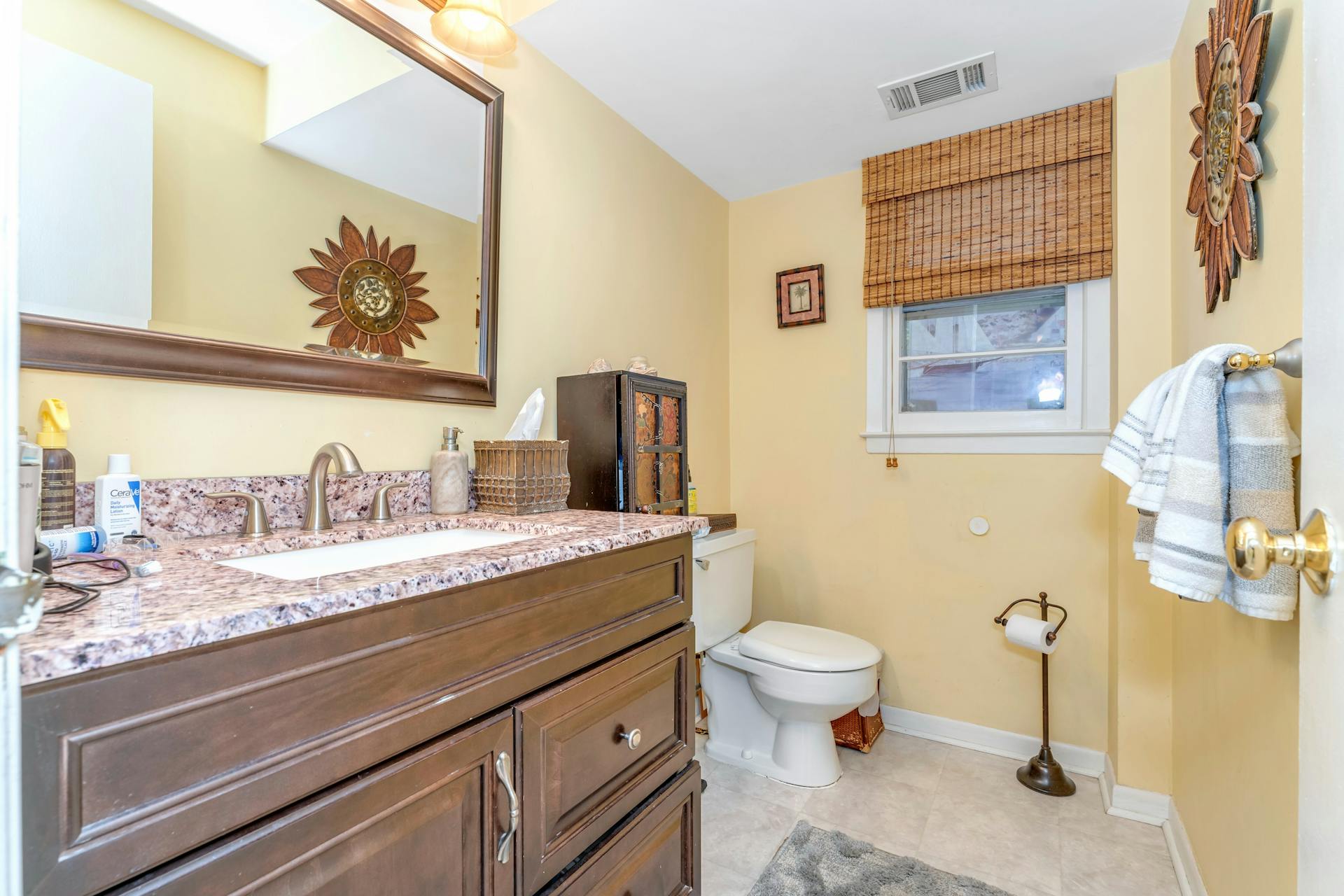 82 West Oakwood Avenue