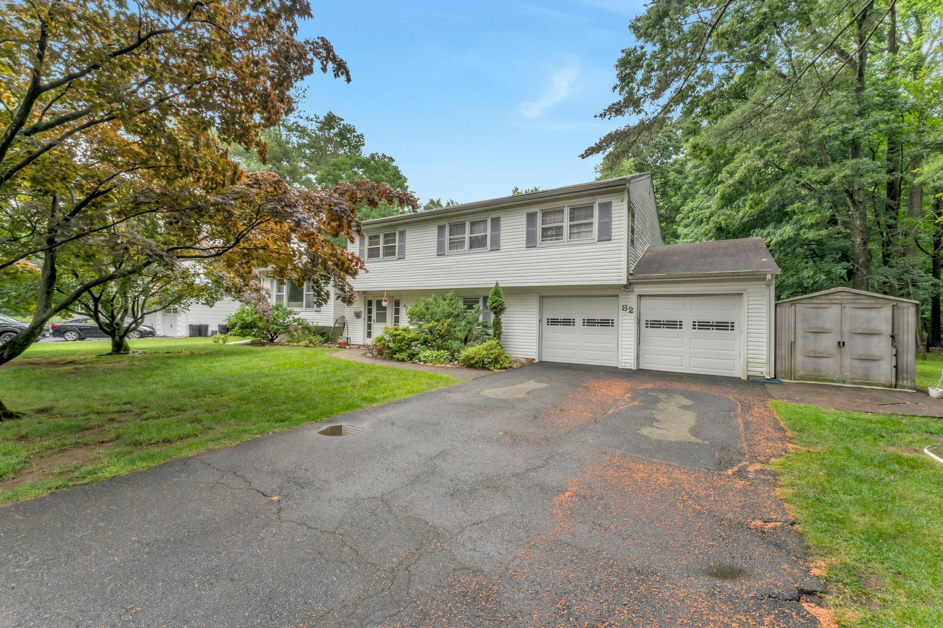 82 West Oakwood Avenue