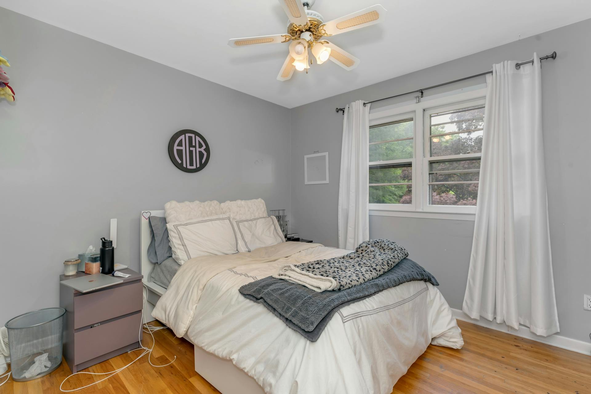 82 West Oakwood Avenue
