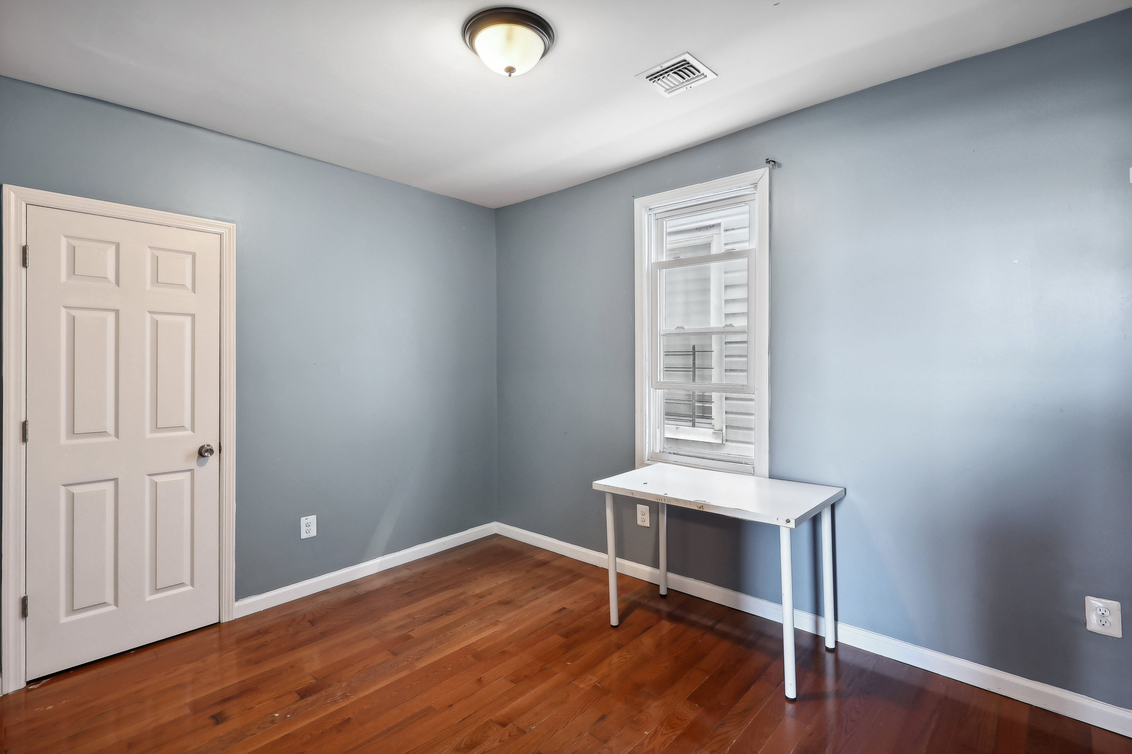 423 South 10th Street 