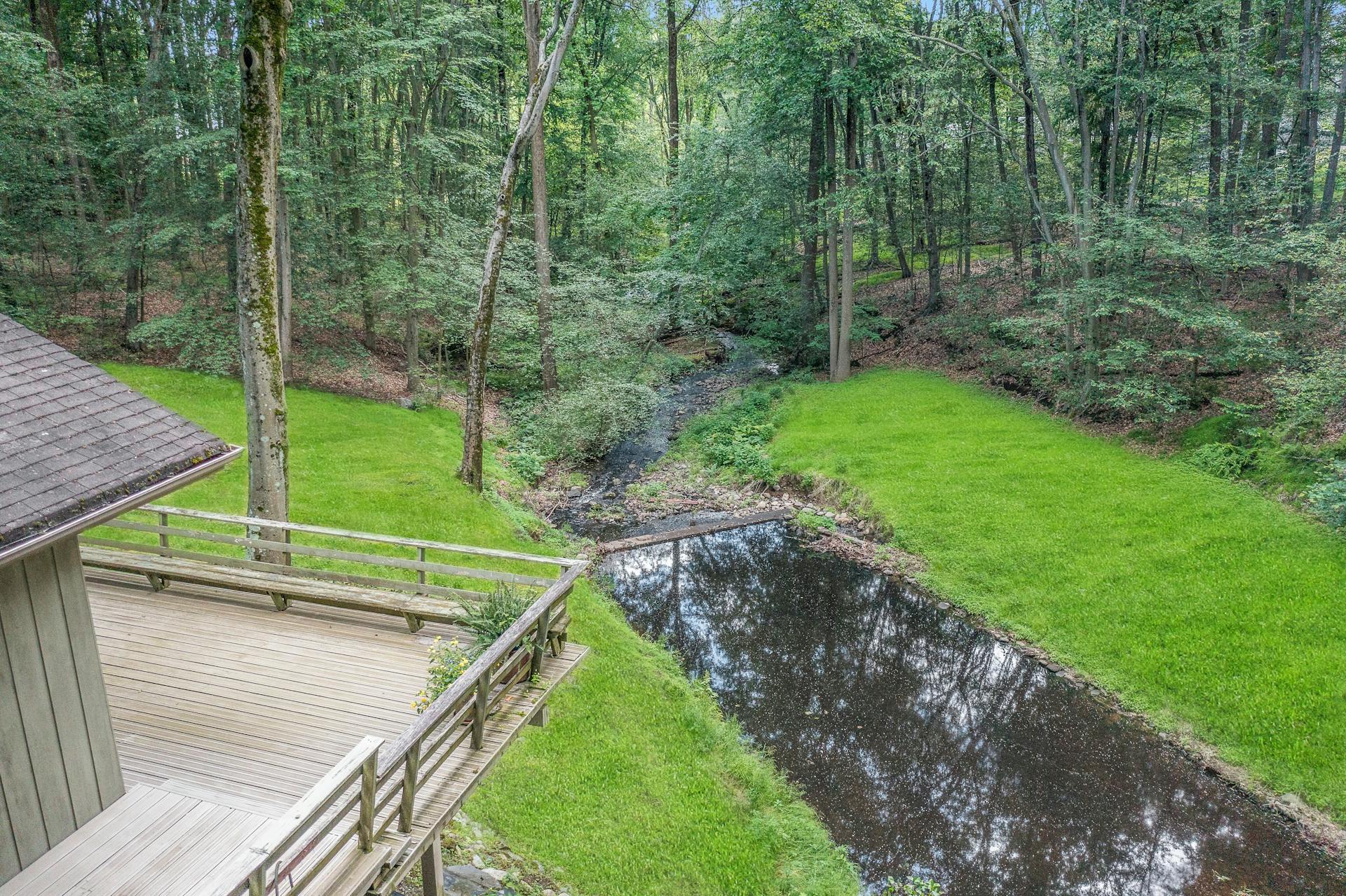 16 Rock Ledge Road 