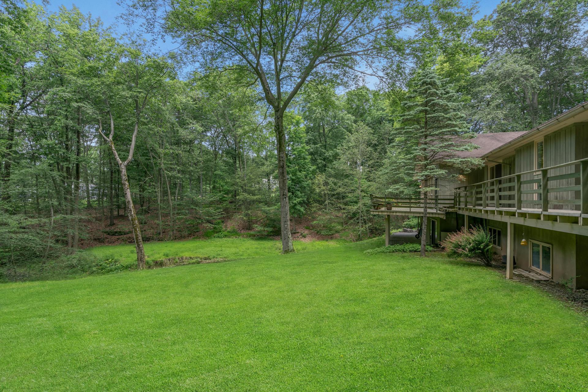 16 Rock Ledge Road 