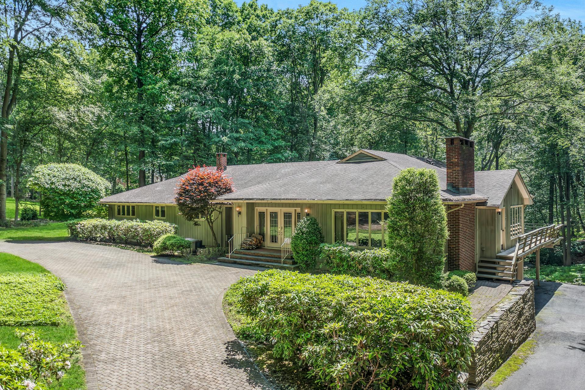 16 Rock Ledge Road 