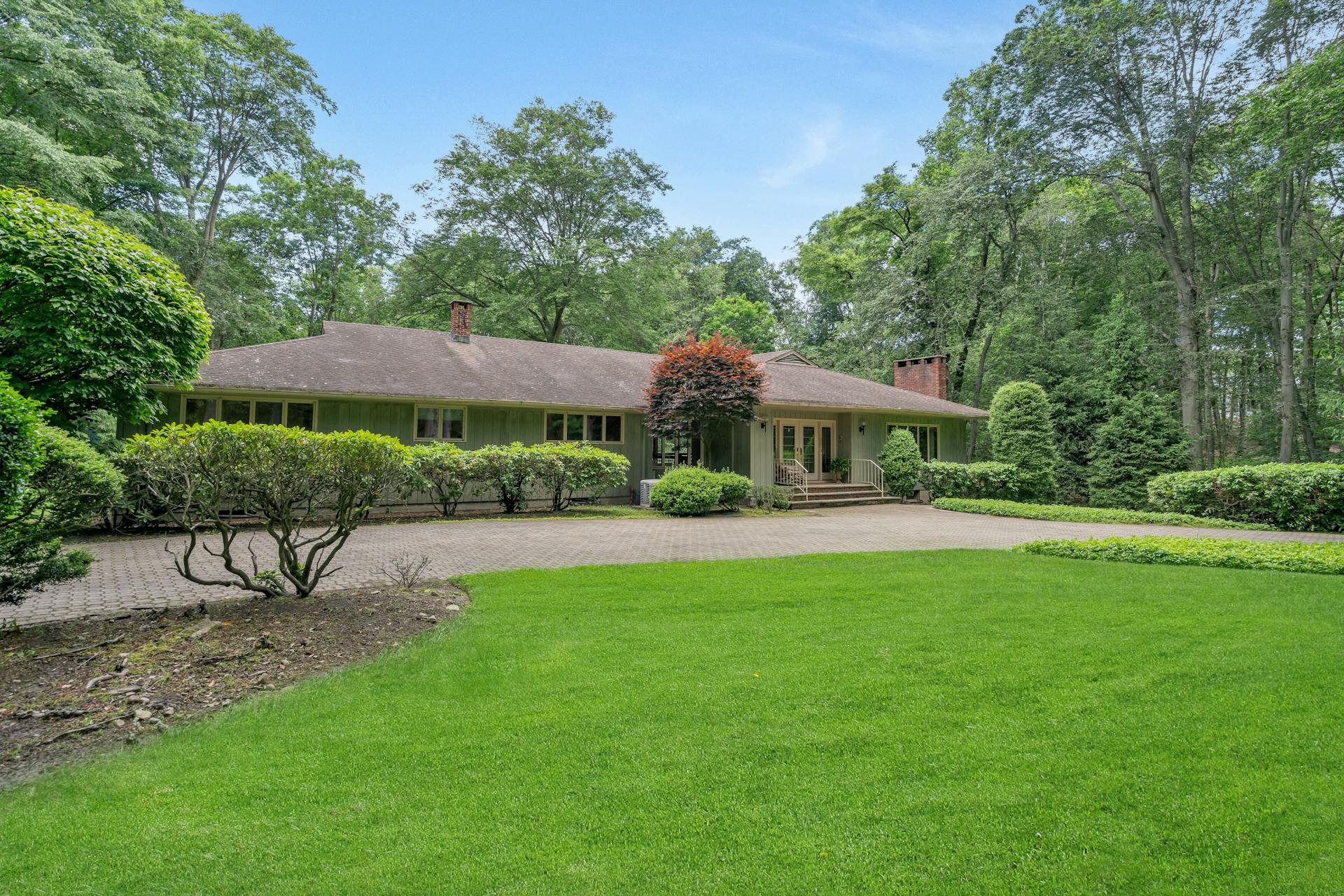 16 Rock Ledge Road 